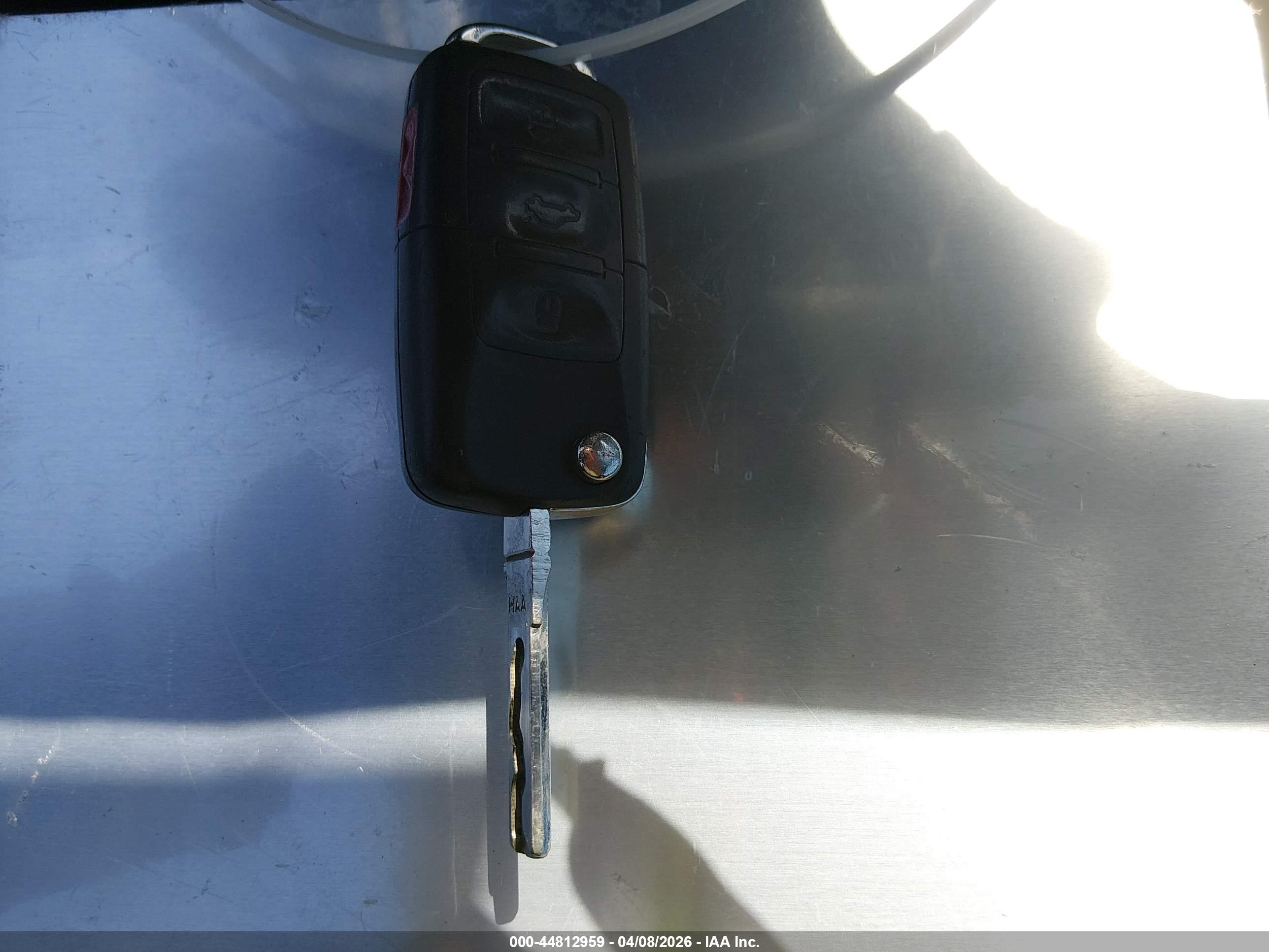 VOLKSWAGEN GTI image 11