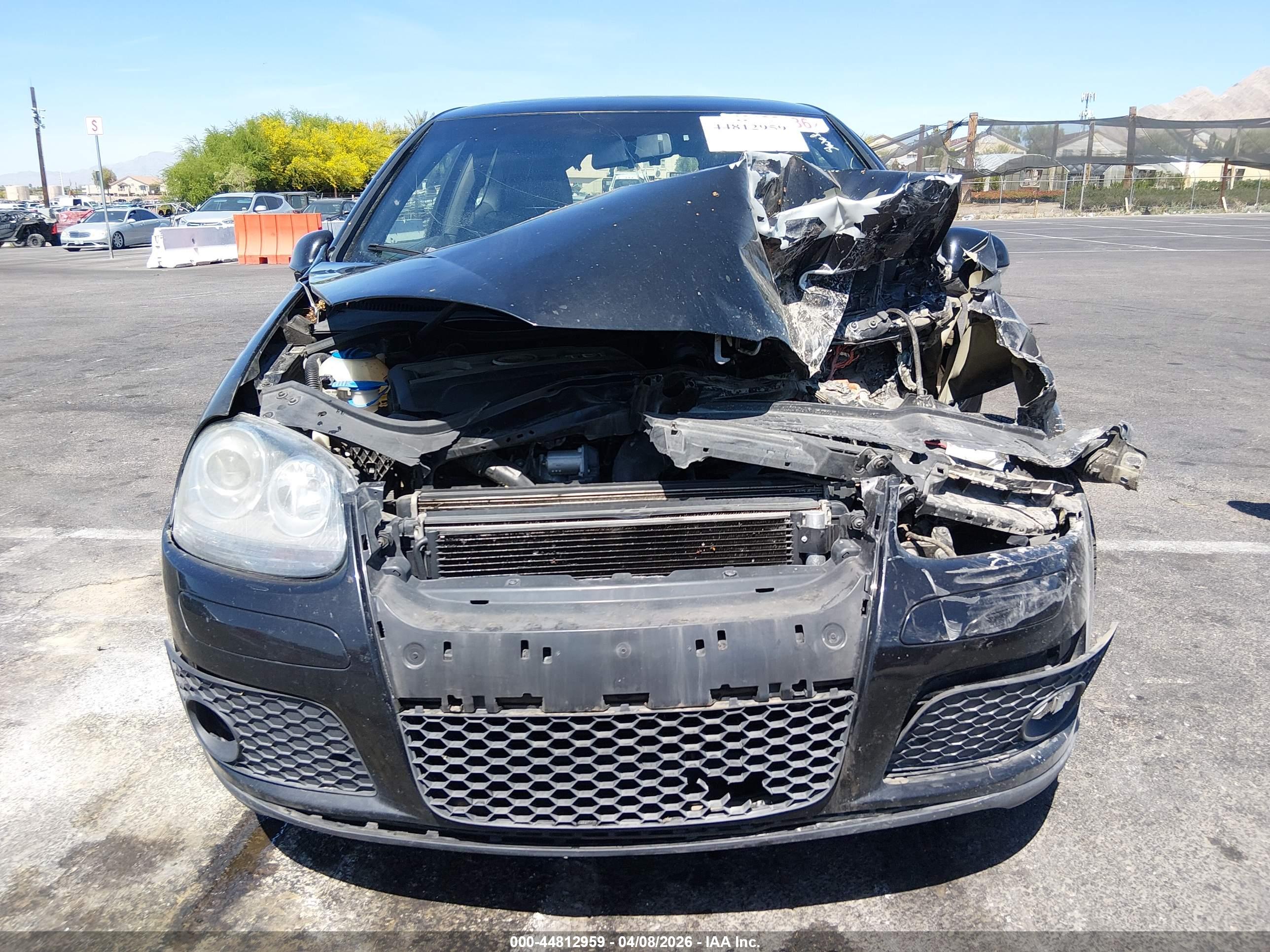 VOLKSWAGEN GTI image 6