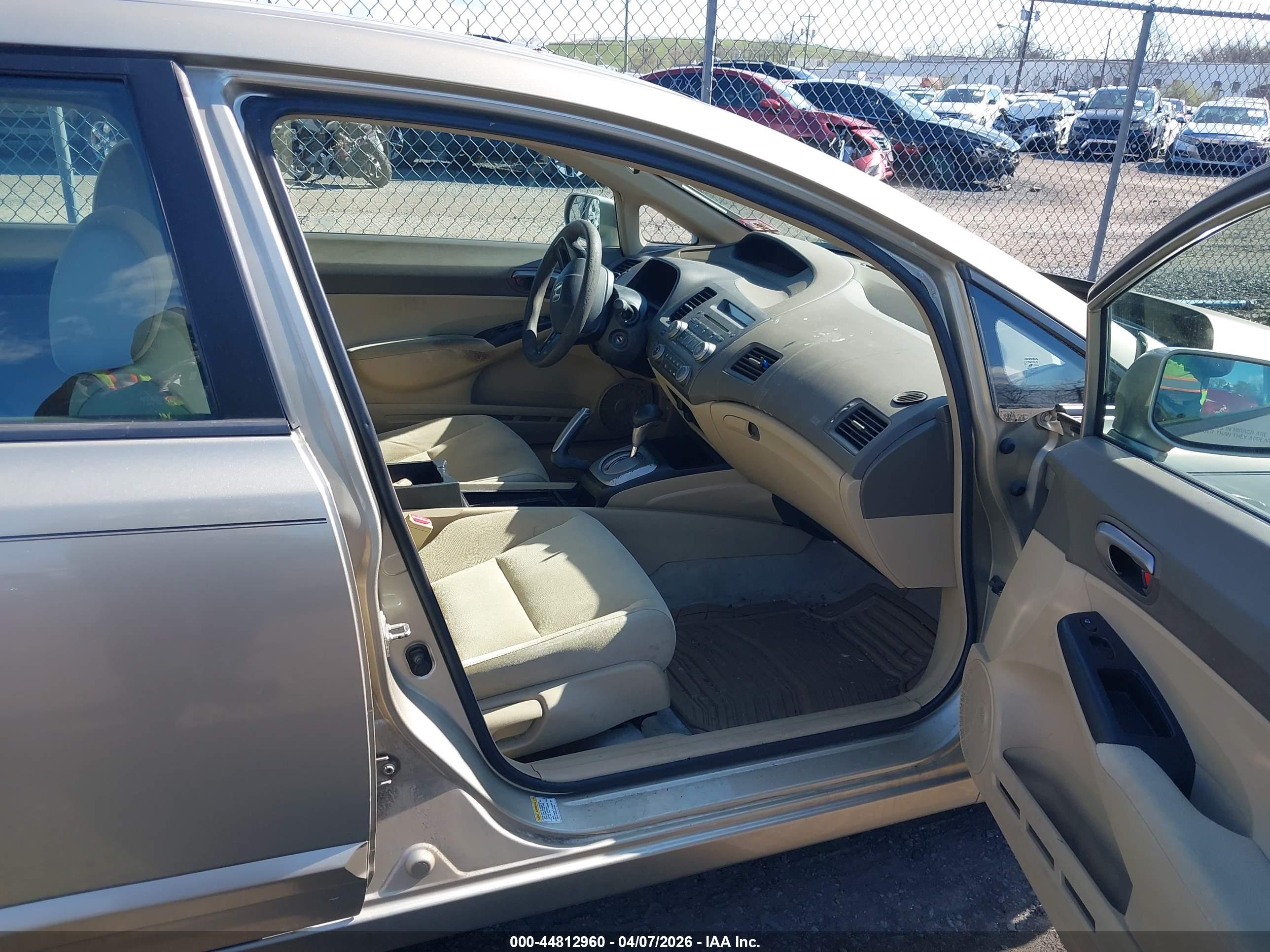 HONDA CIVIC image 5