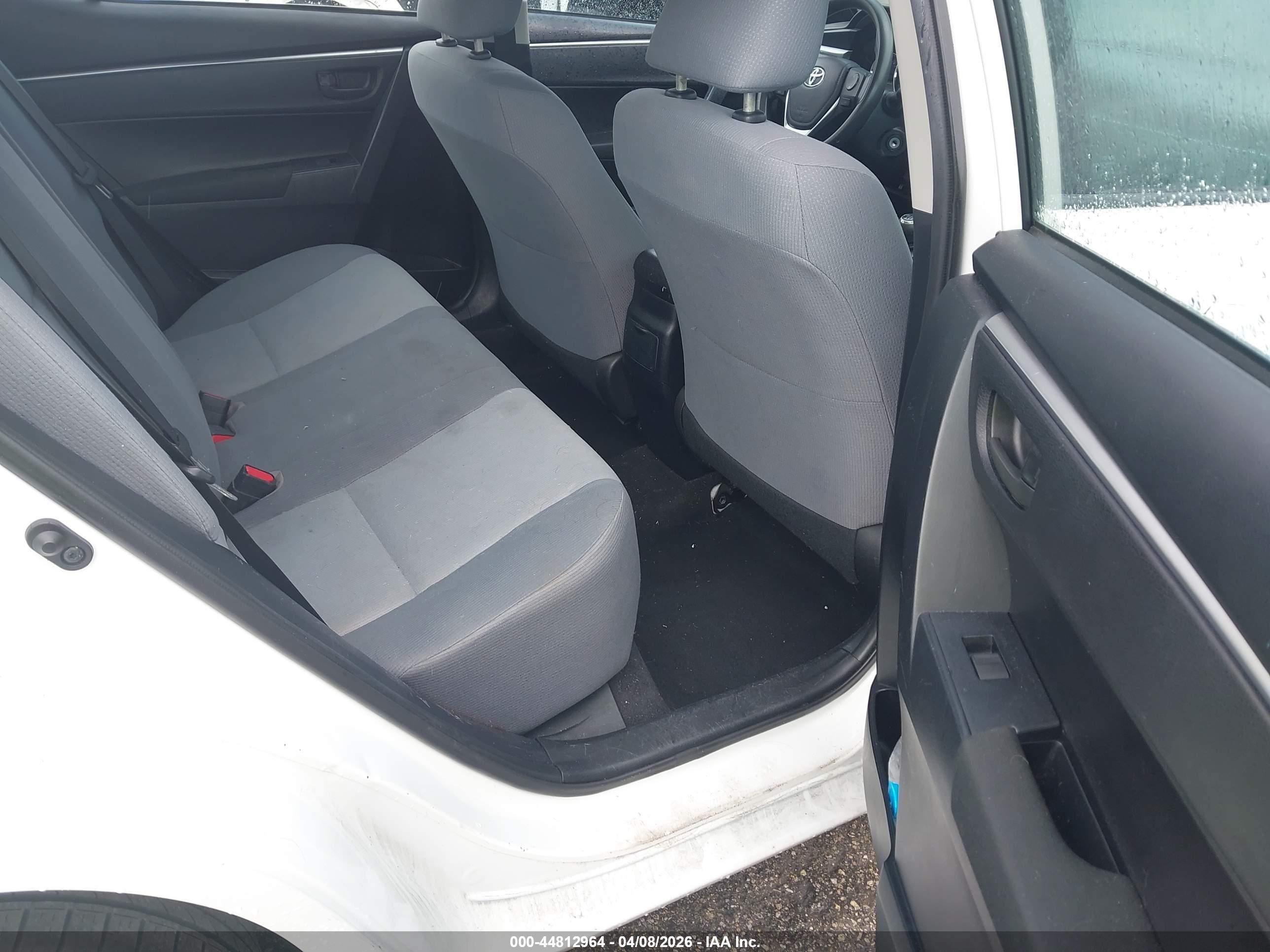 TOYOTA COROLLA image 8