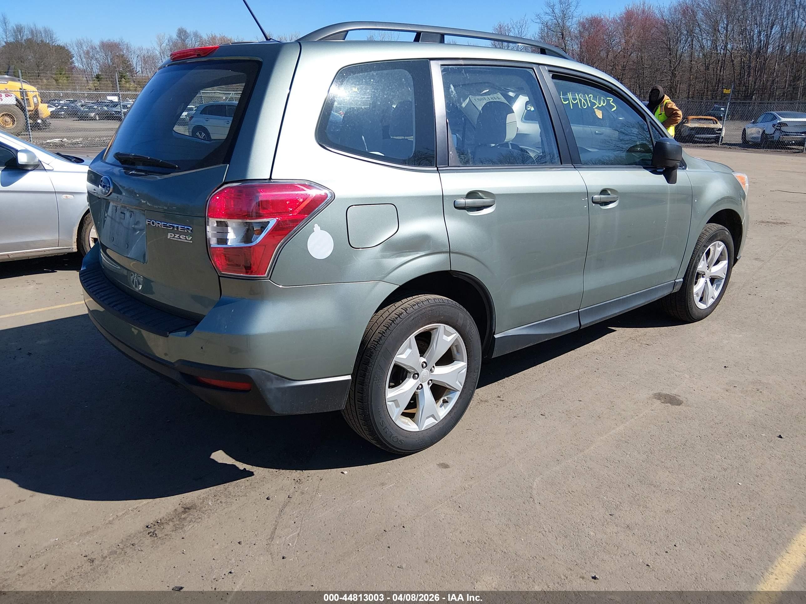 SUBARU FORESTER image 4
