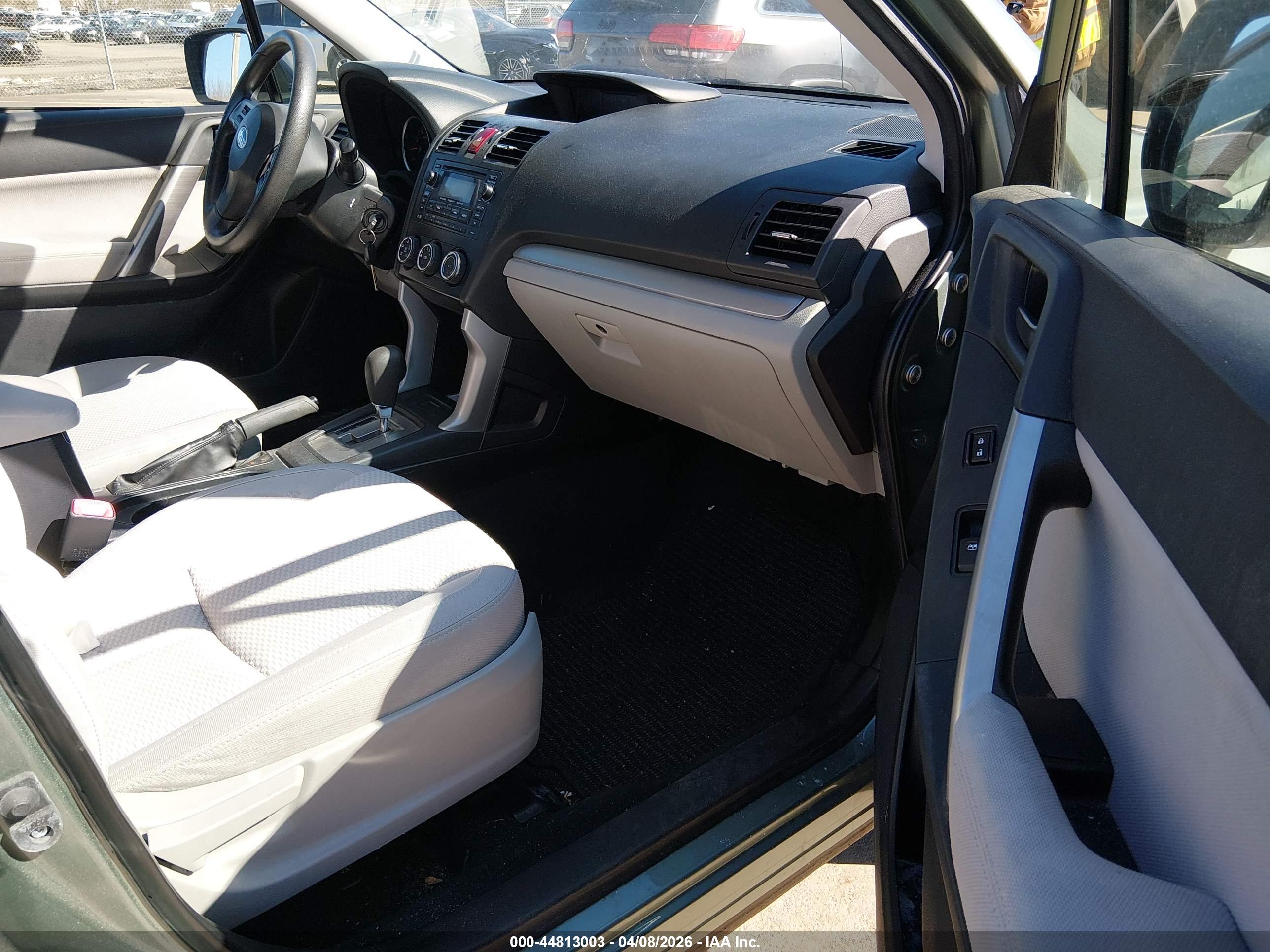 SUBARU FORESTER image 5