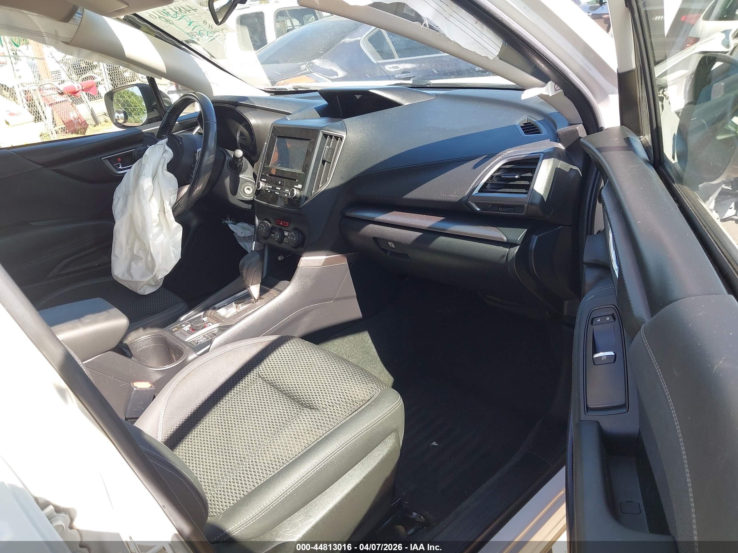 SUBARU FORESTER image 5