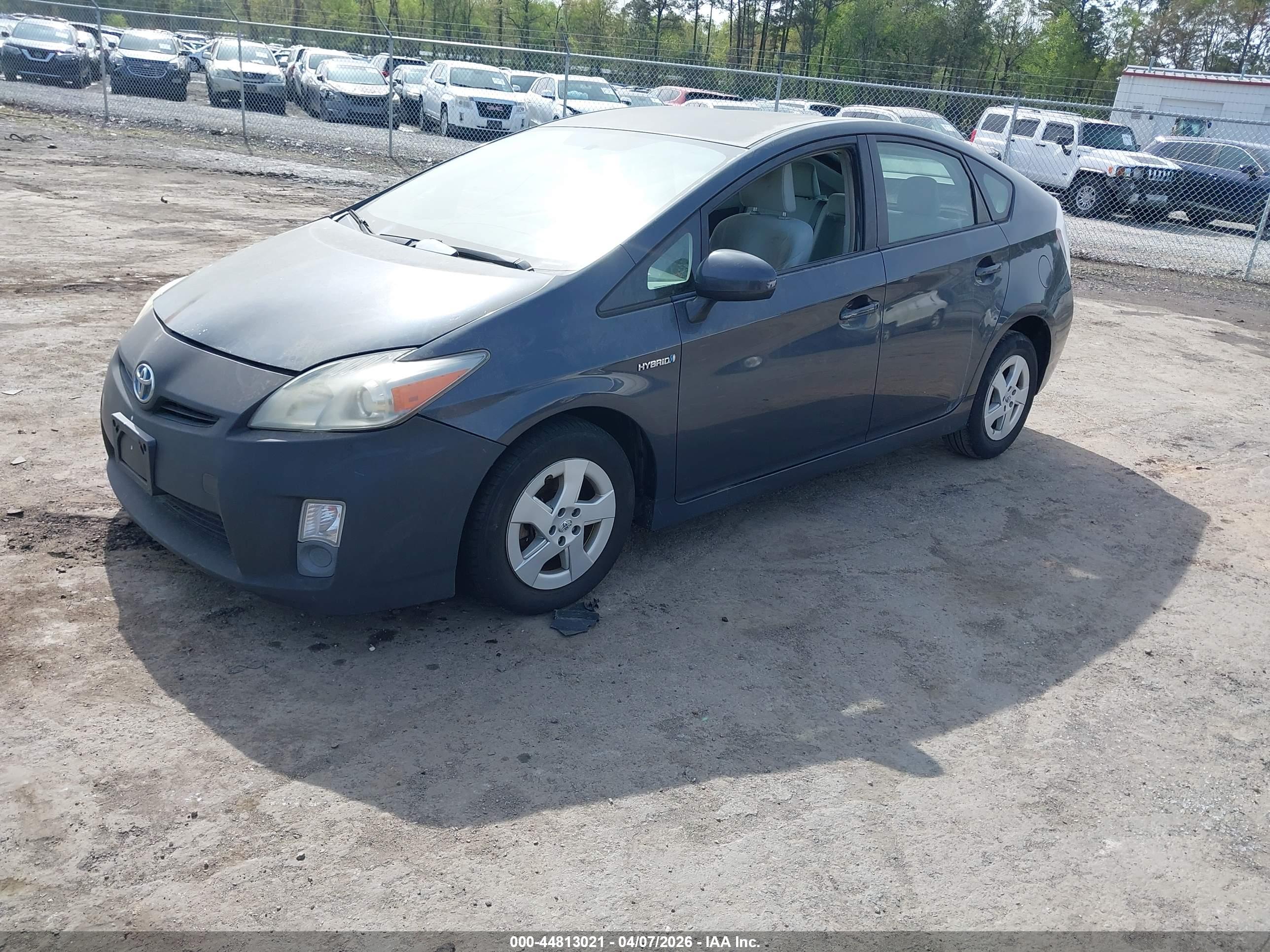 TOYOTA PRIUS image 2