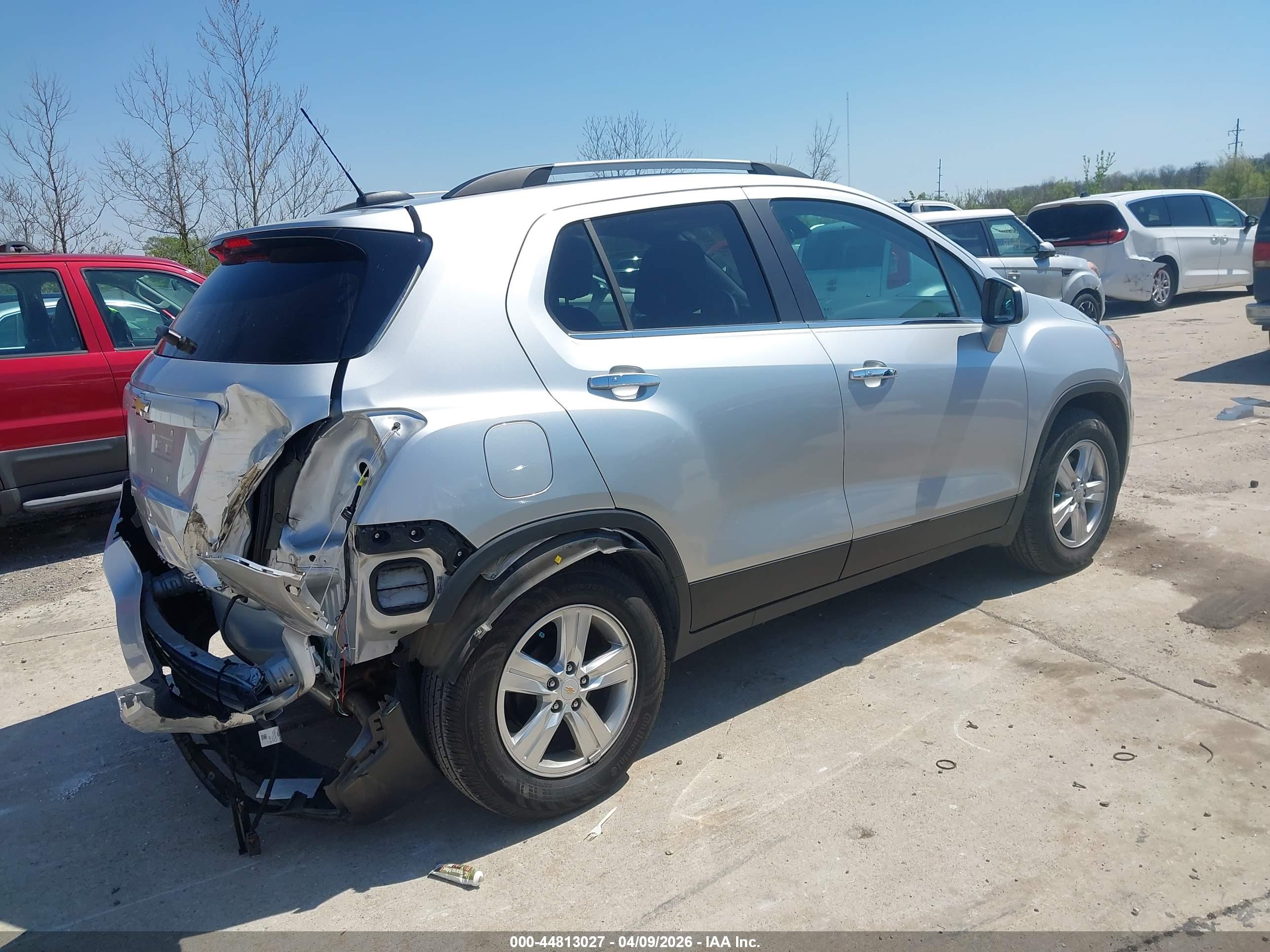 CHEVROLET TRAX image 4