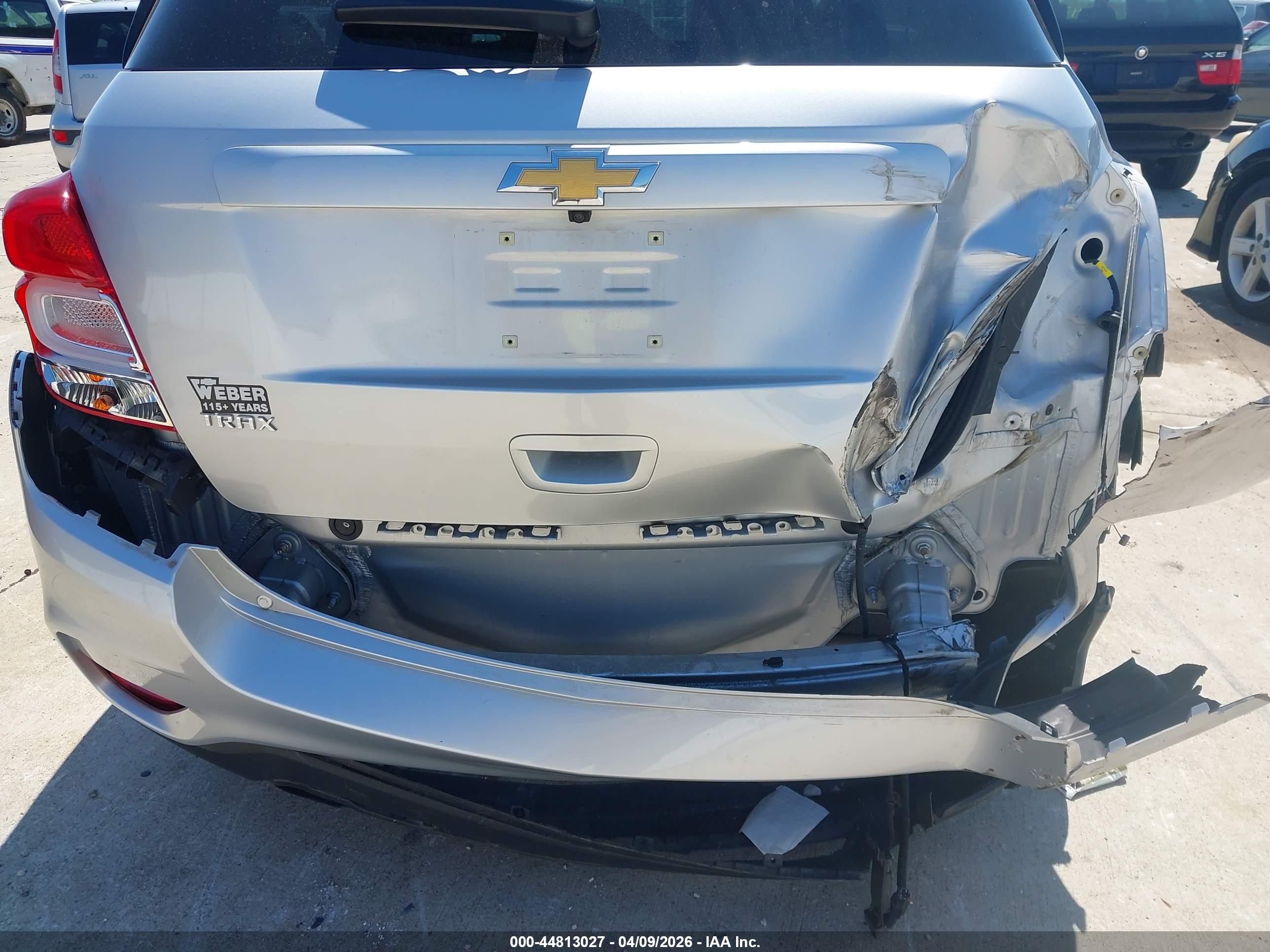 CHEVROLET TRAX image 6