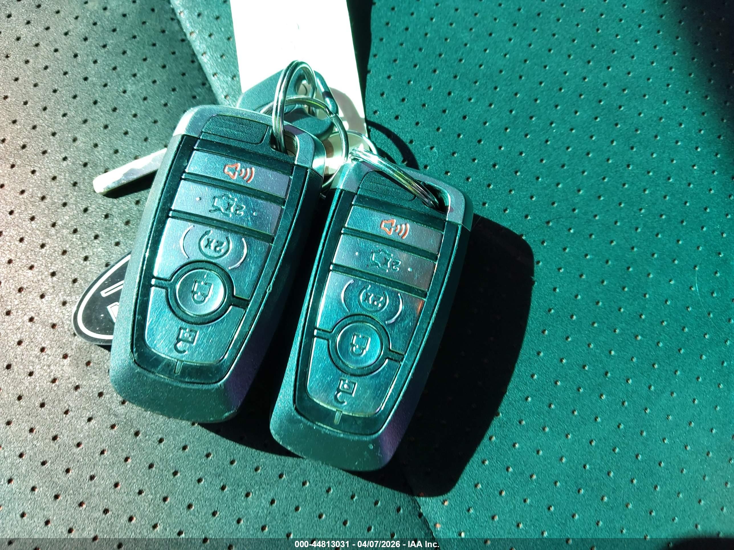 FORD EXPLORER image 11