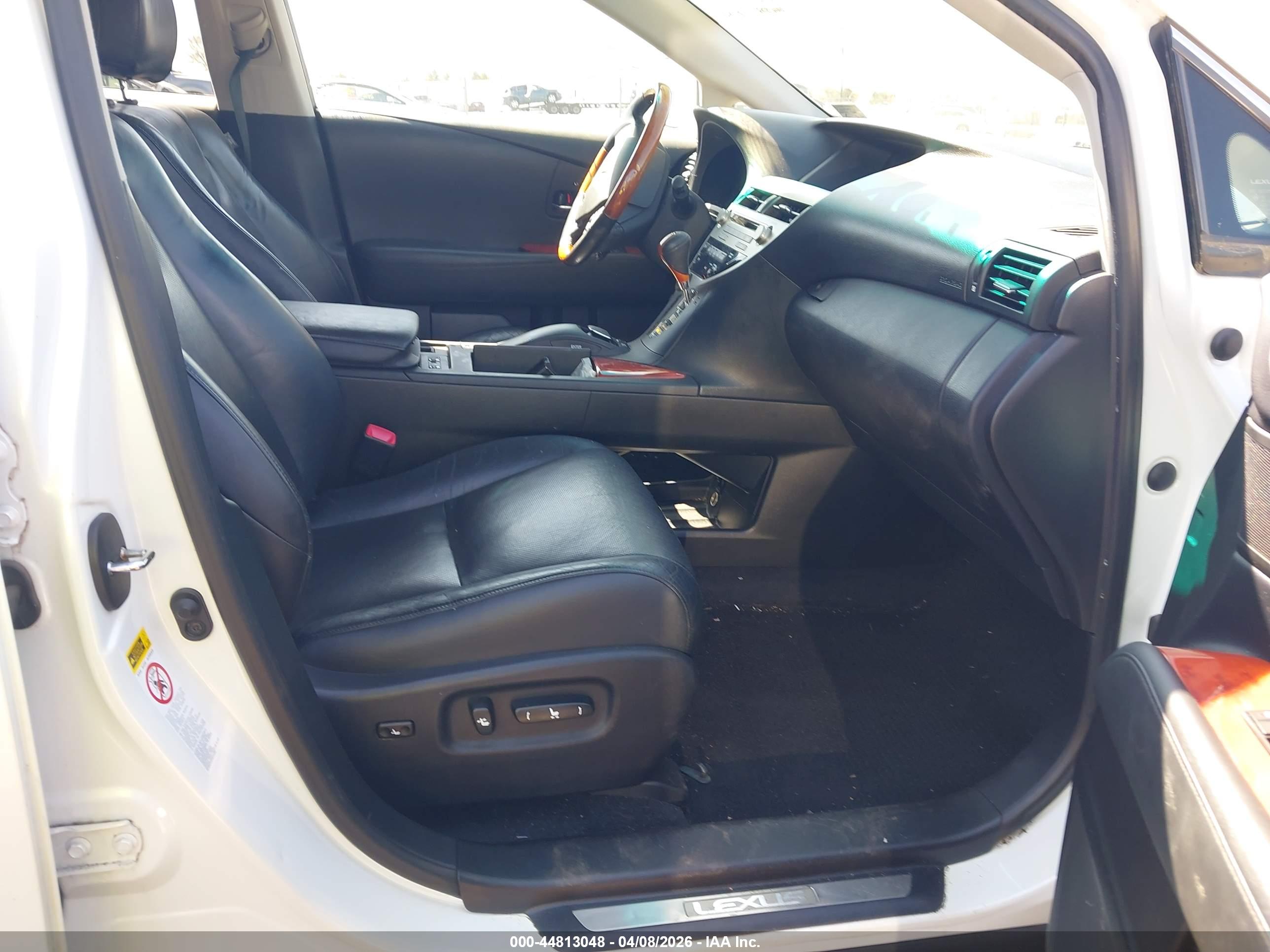 LEXUS RX image 5