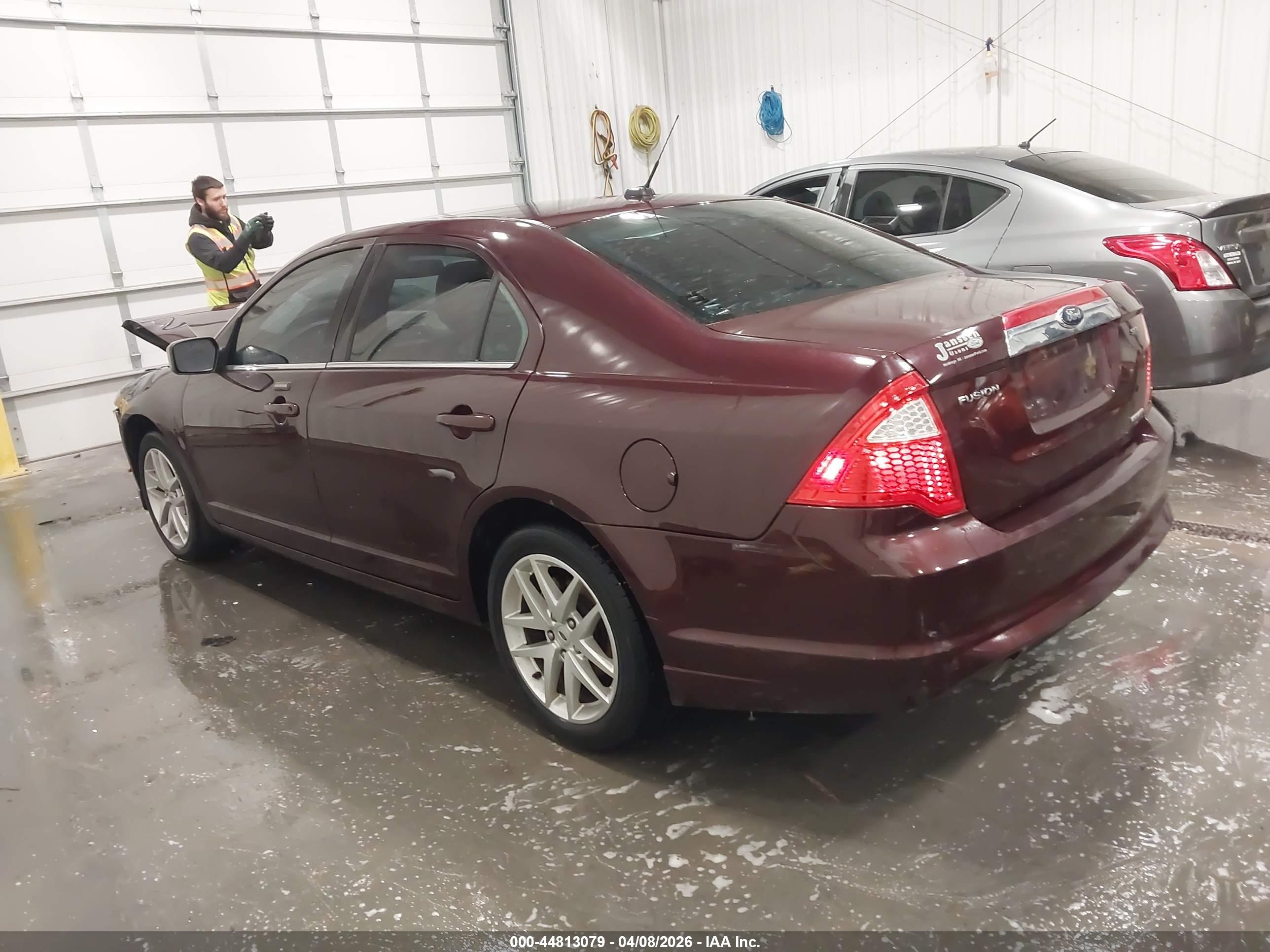 FORD FUSION image 3
