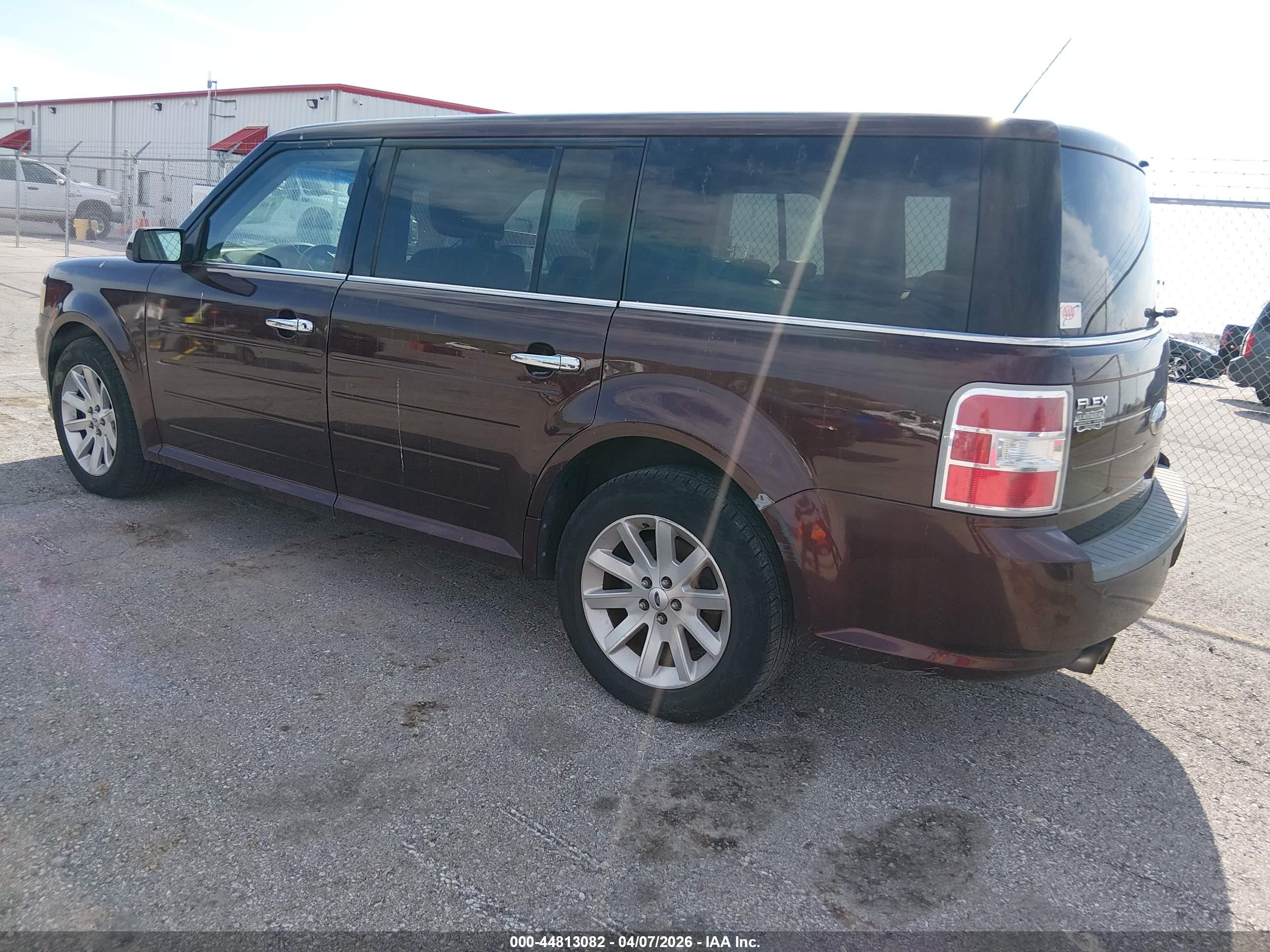 FORD FLEX image 3