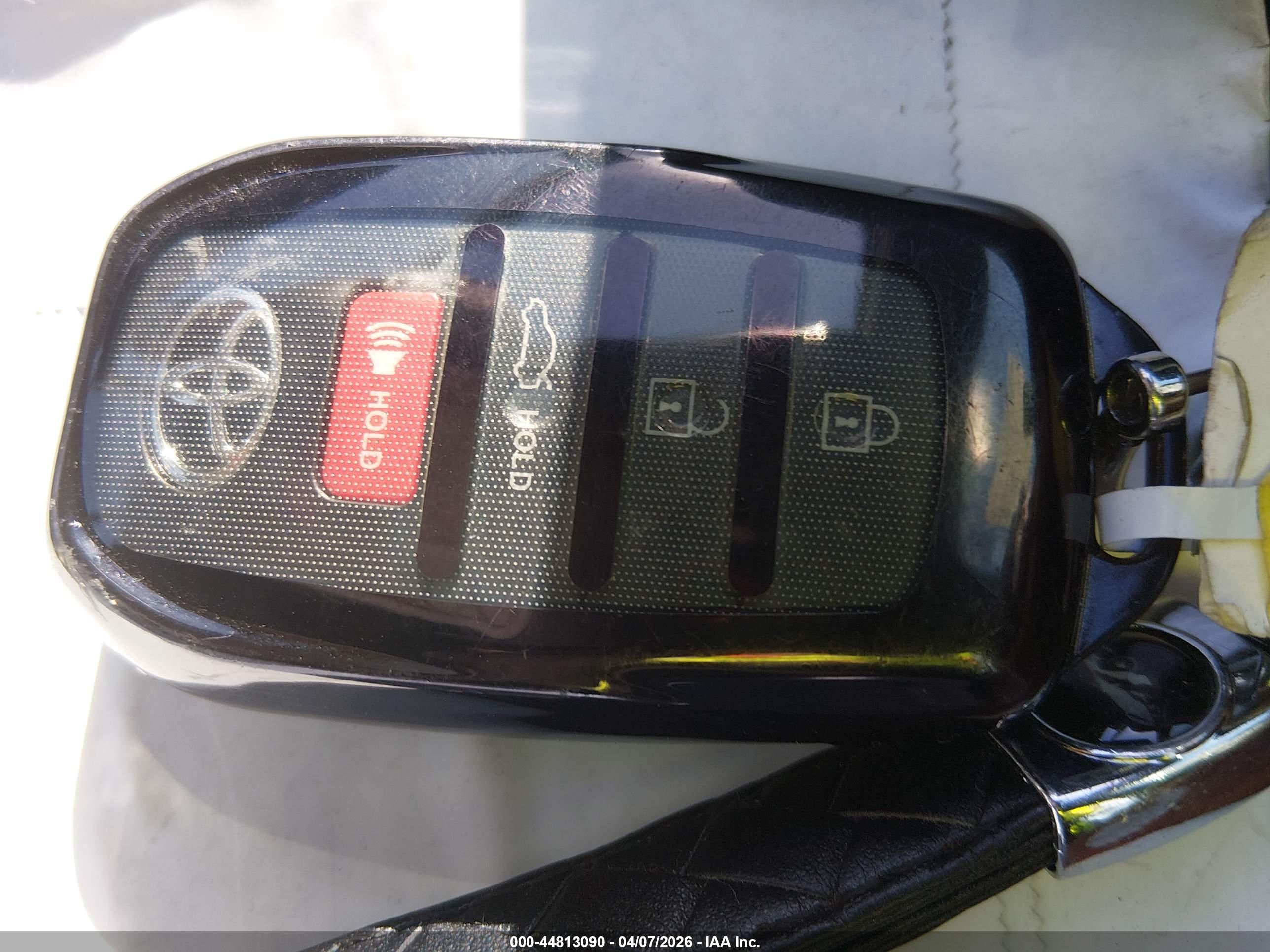TOYOTA CAMRY image 11