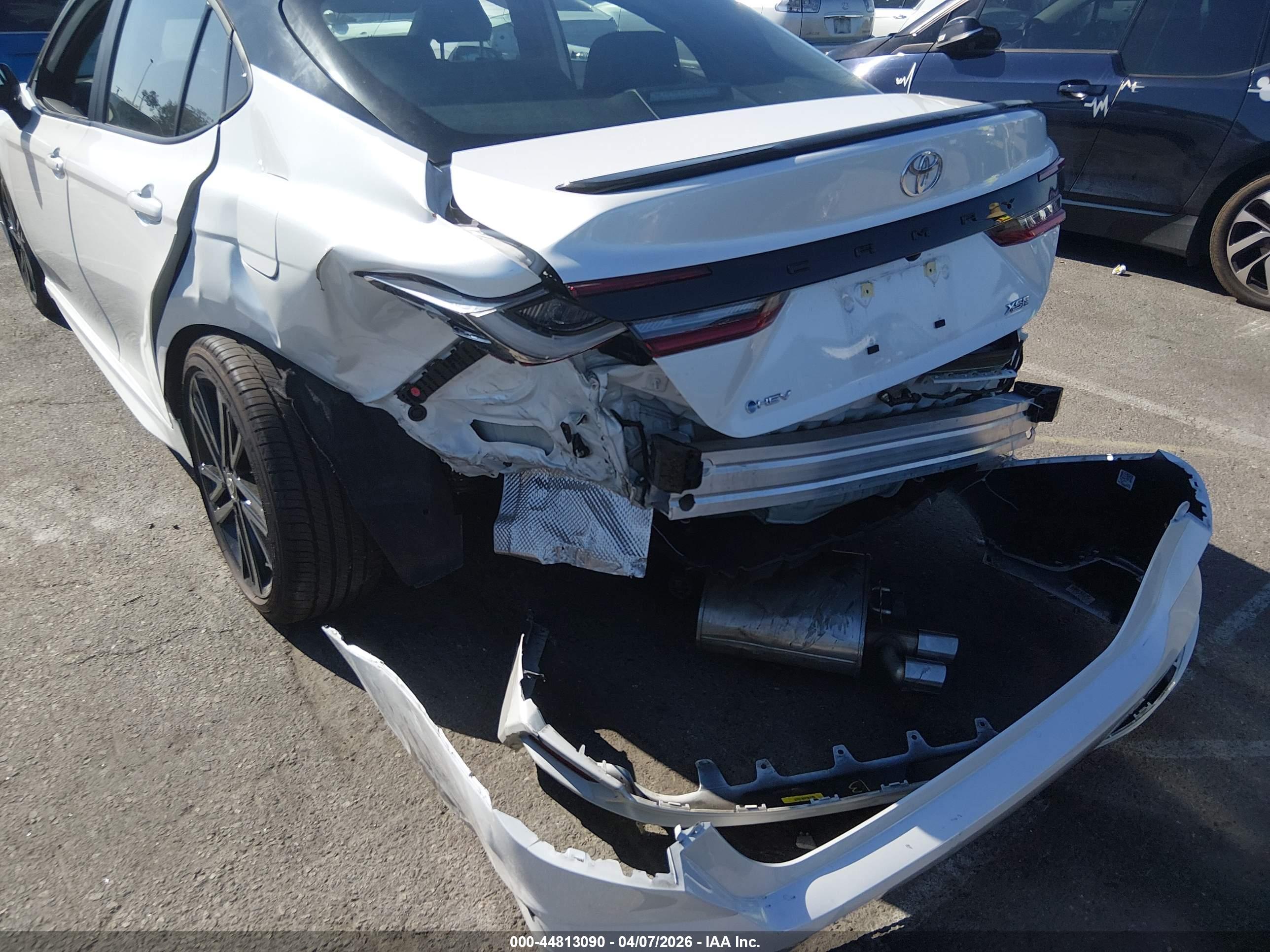 TOYOTA CAMRY image 6