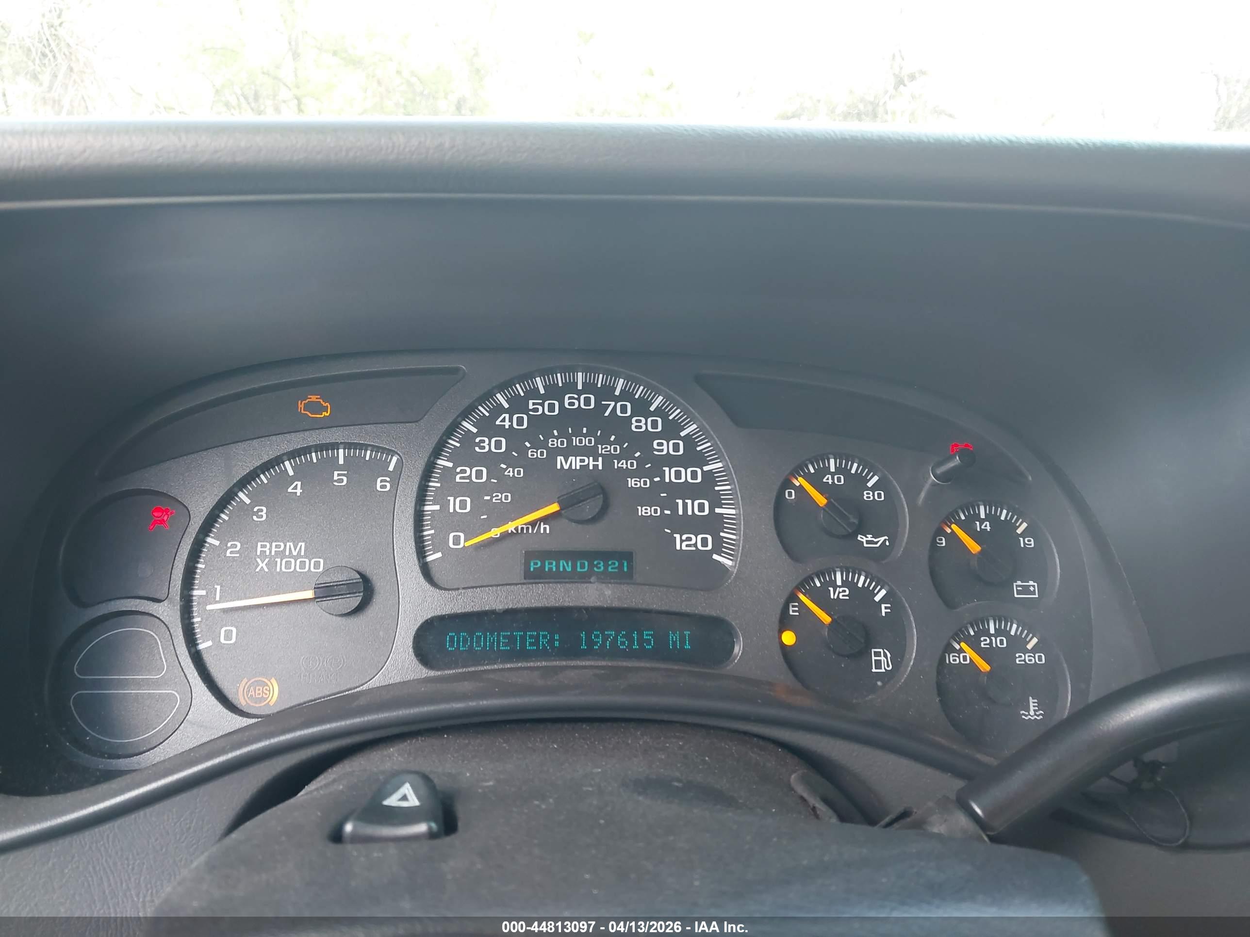 CHEVROLET SILVERADO image 7