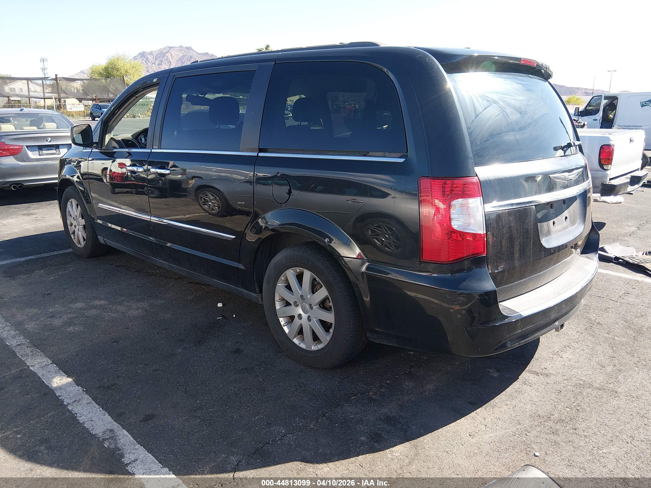 CHRYSLER TOWN image 3