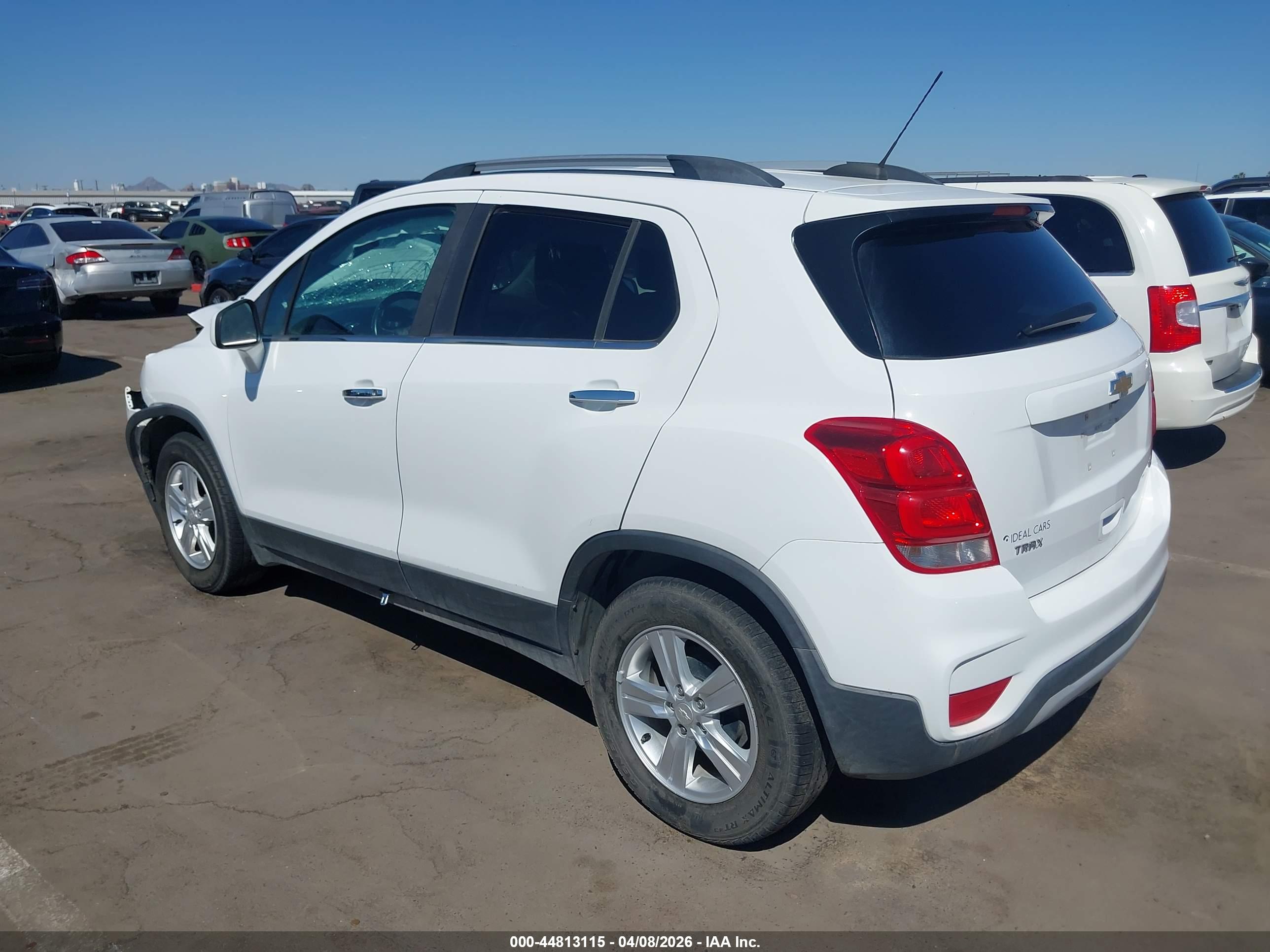 CHEVROLET TRAX image 3