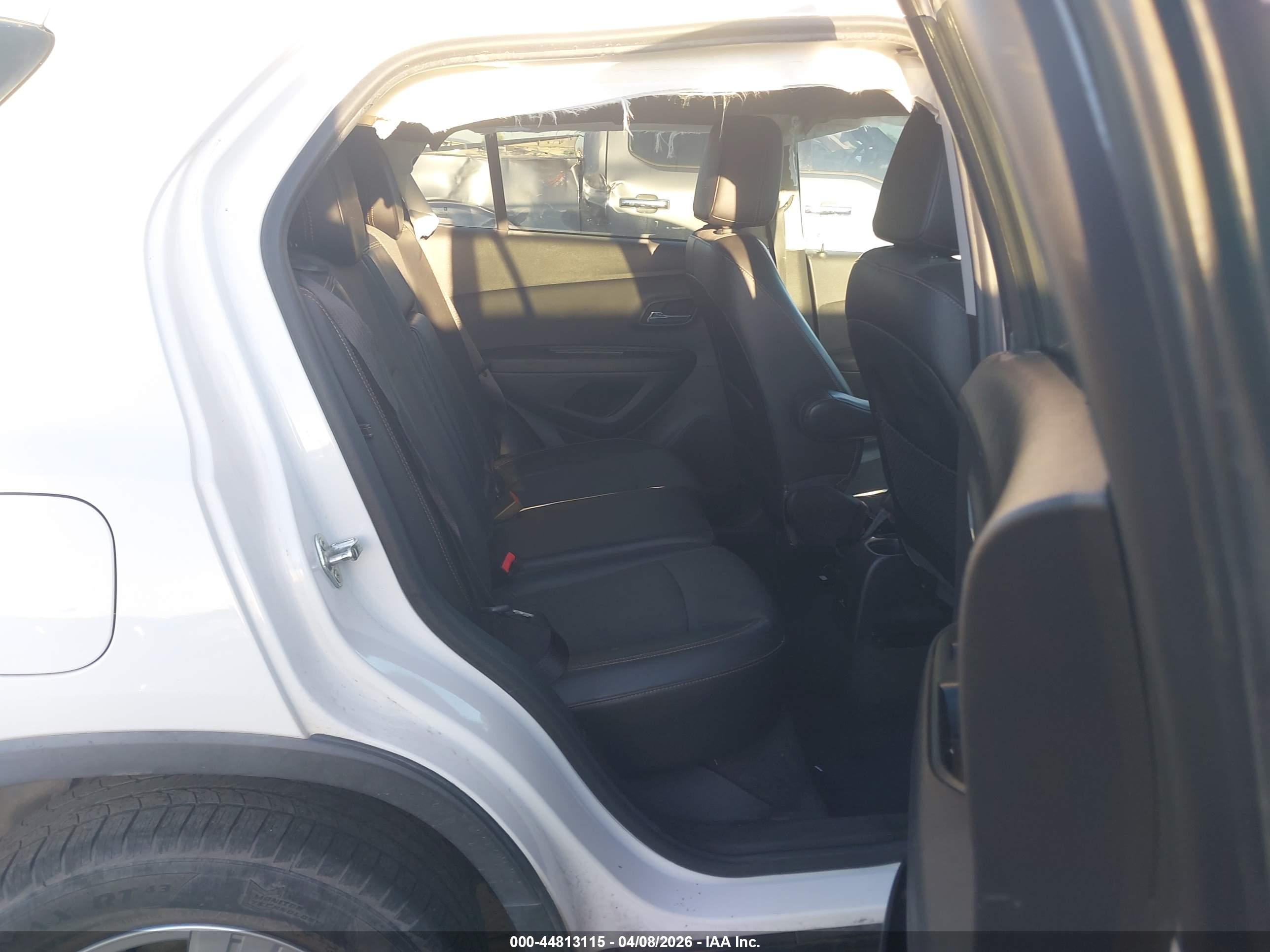 CHEVROLET TRAX image 8