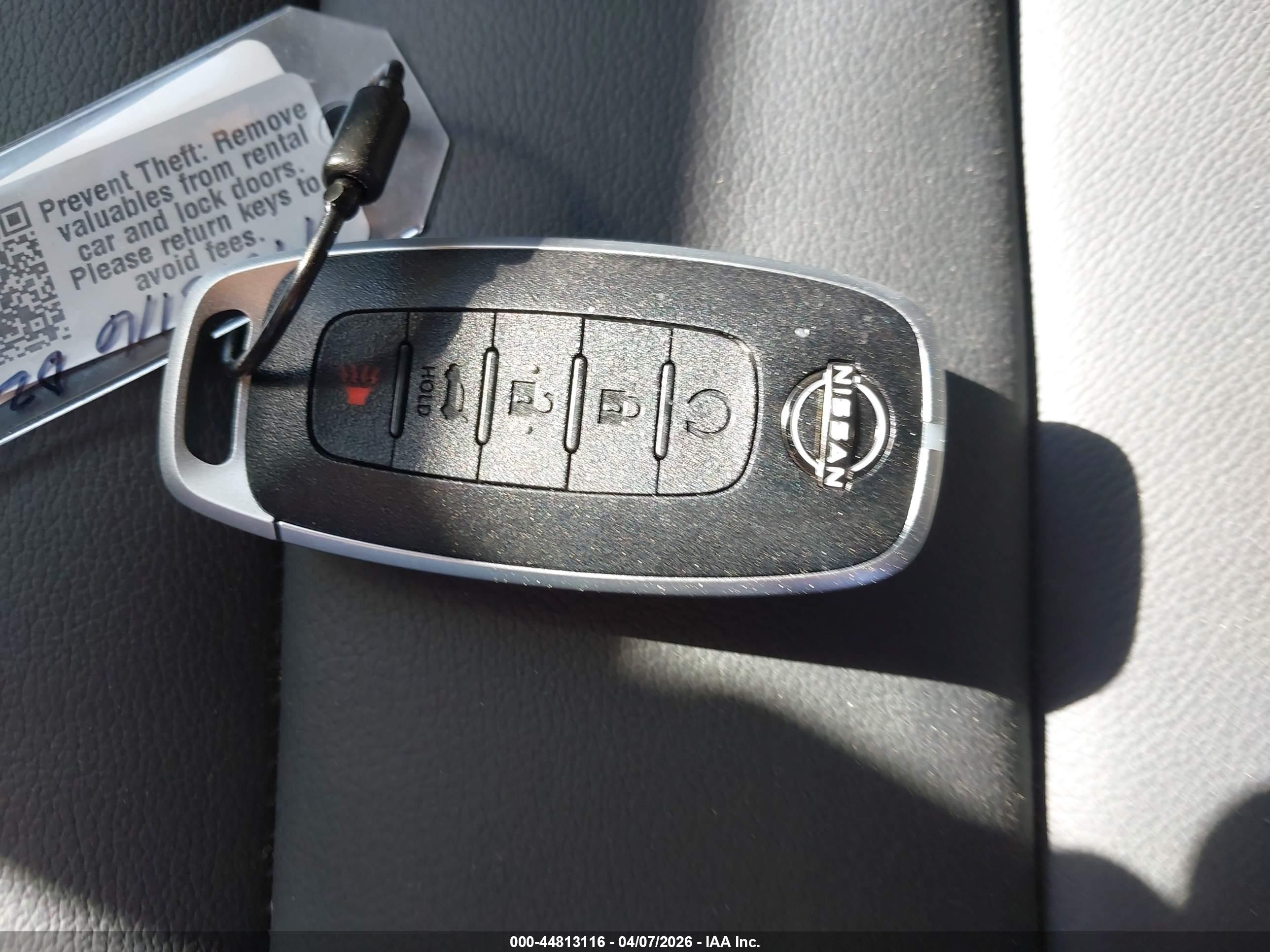 NISSAN ROGUE image 11