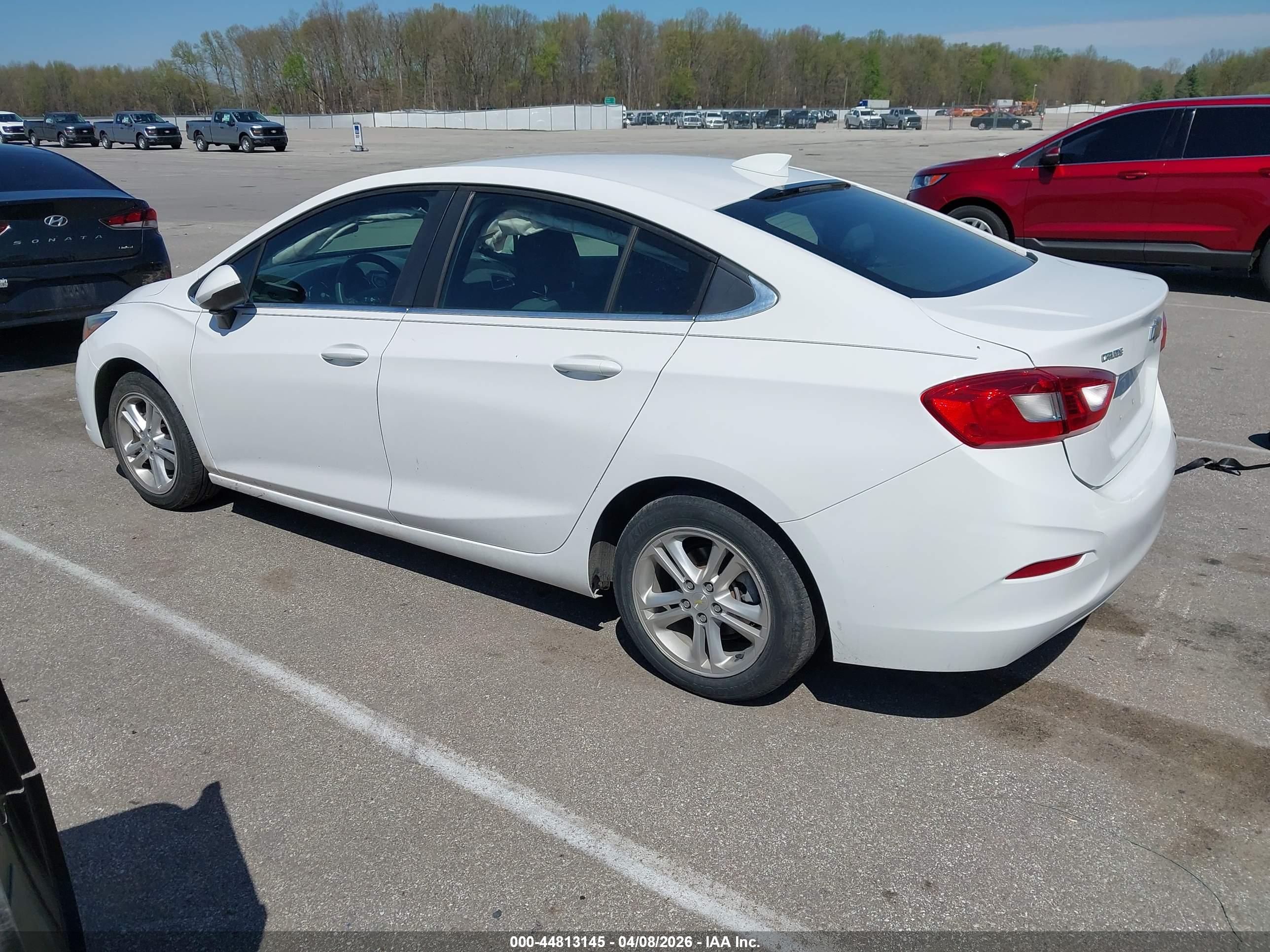 CHEVROLET CRUZE image 3