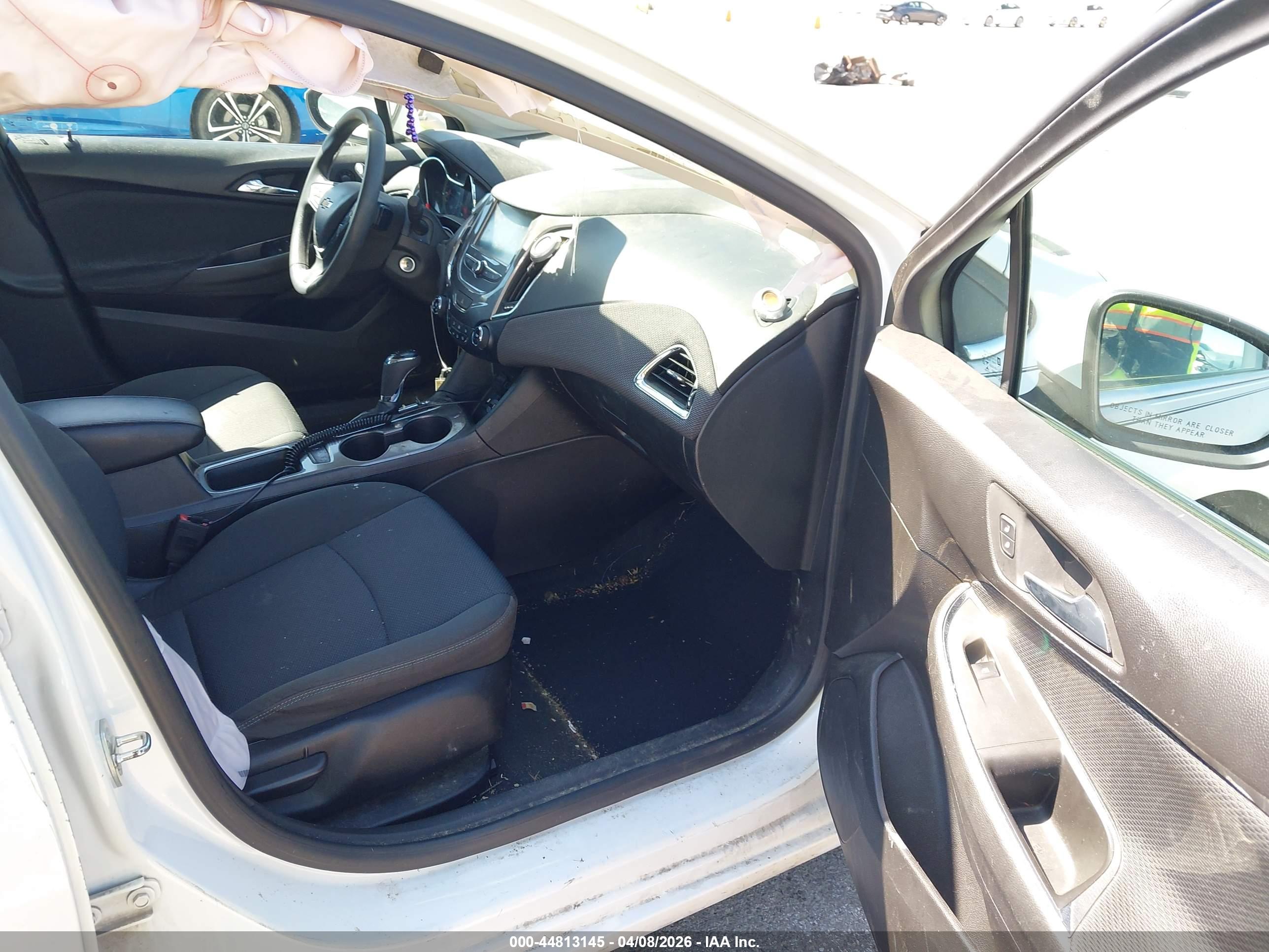 CHEVROLET CRUZE image 5