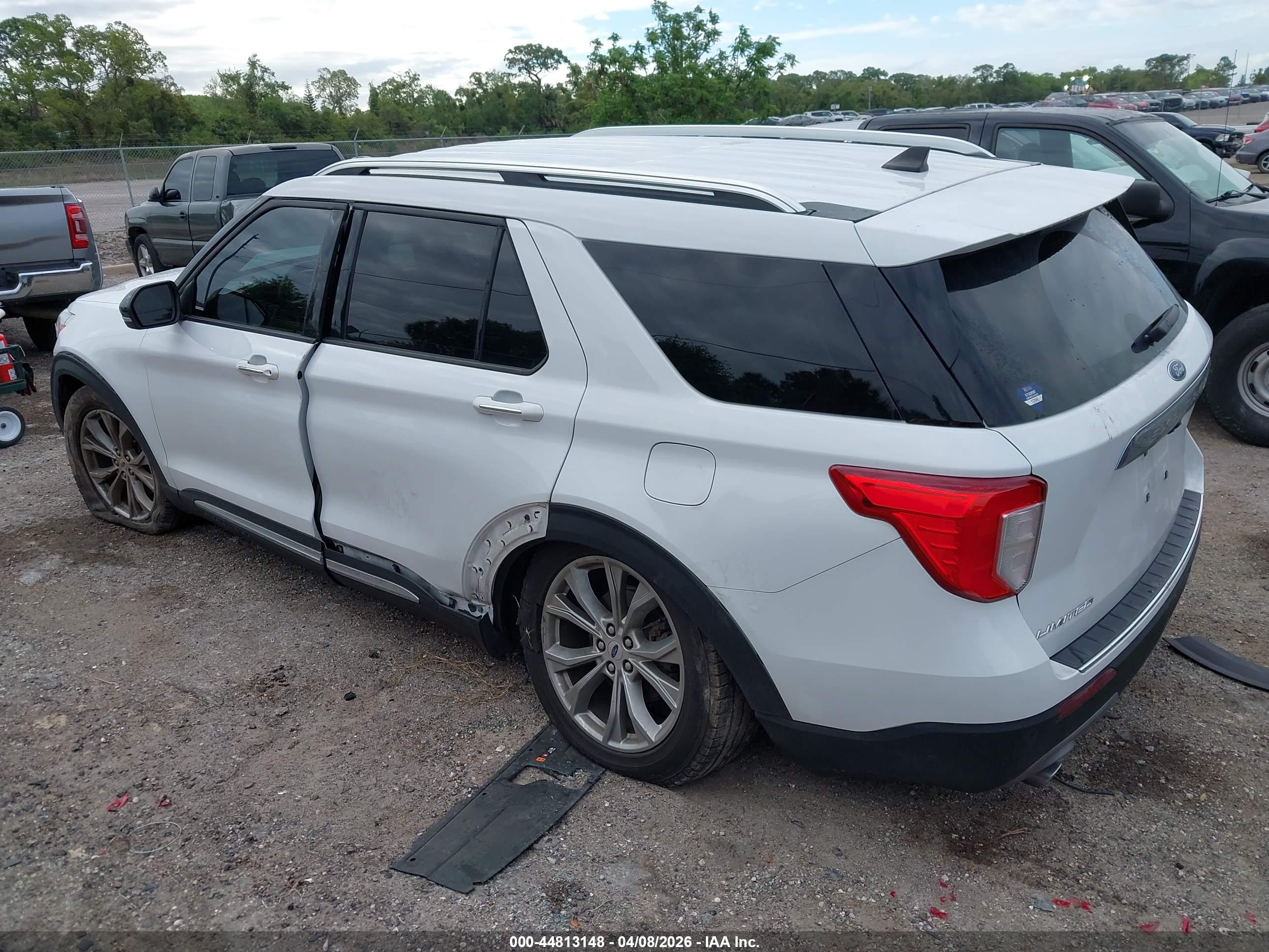 FORD EXPLORER image 3