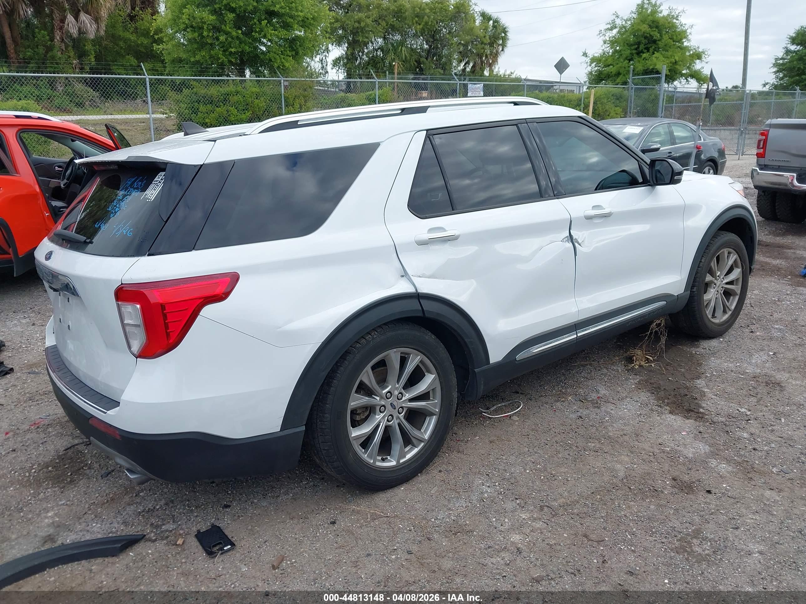 FORD EXPLORER image 4