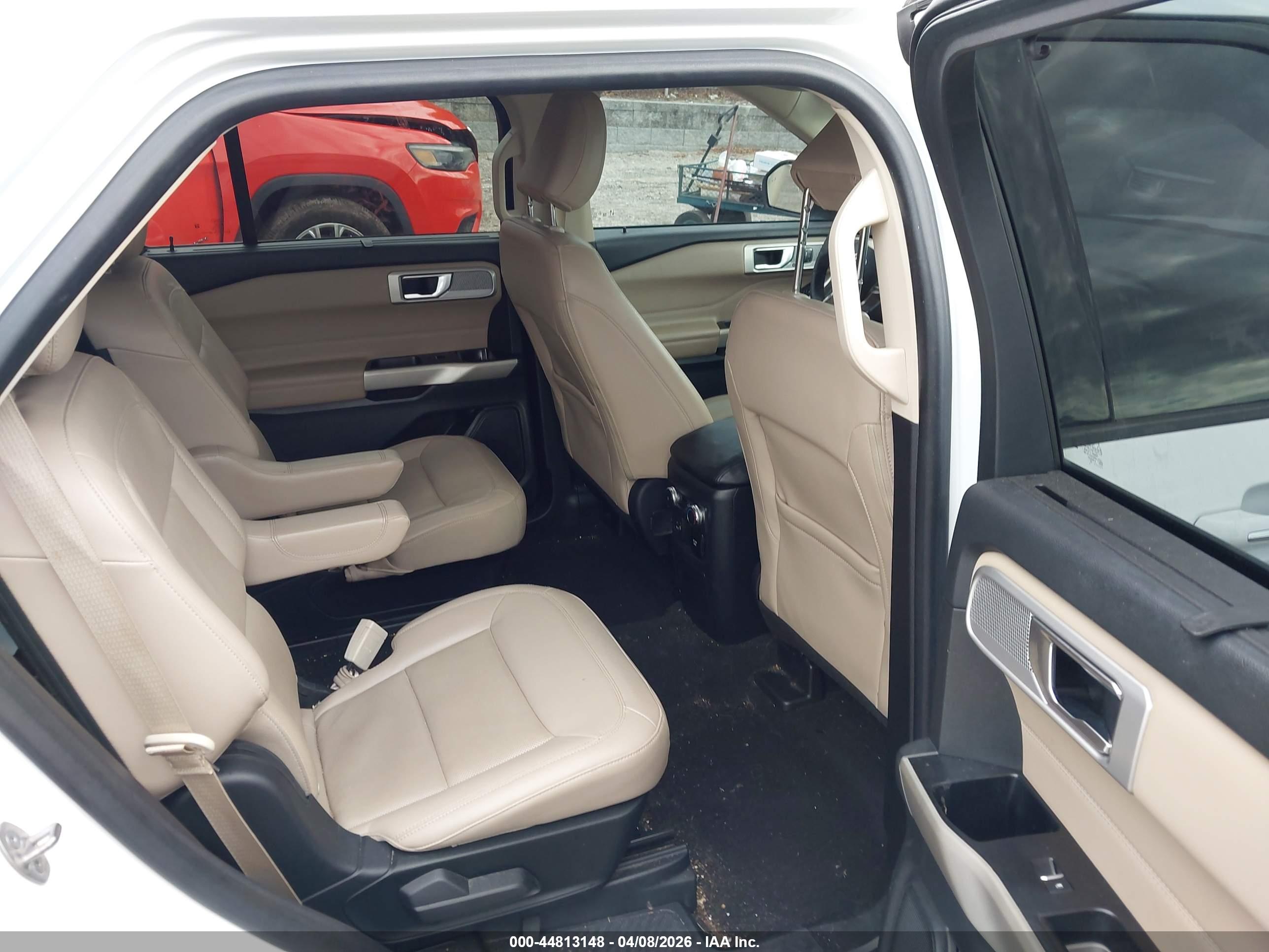 FORD EXPLORER image 8