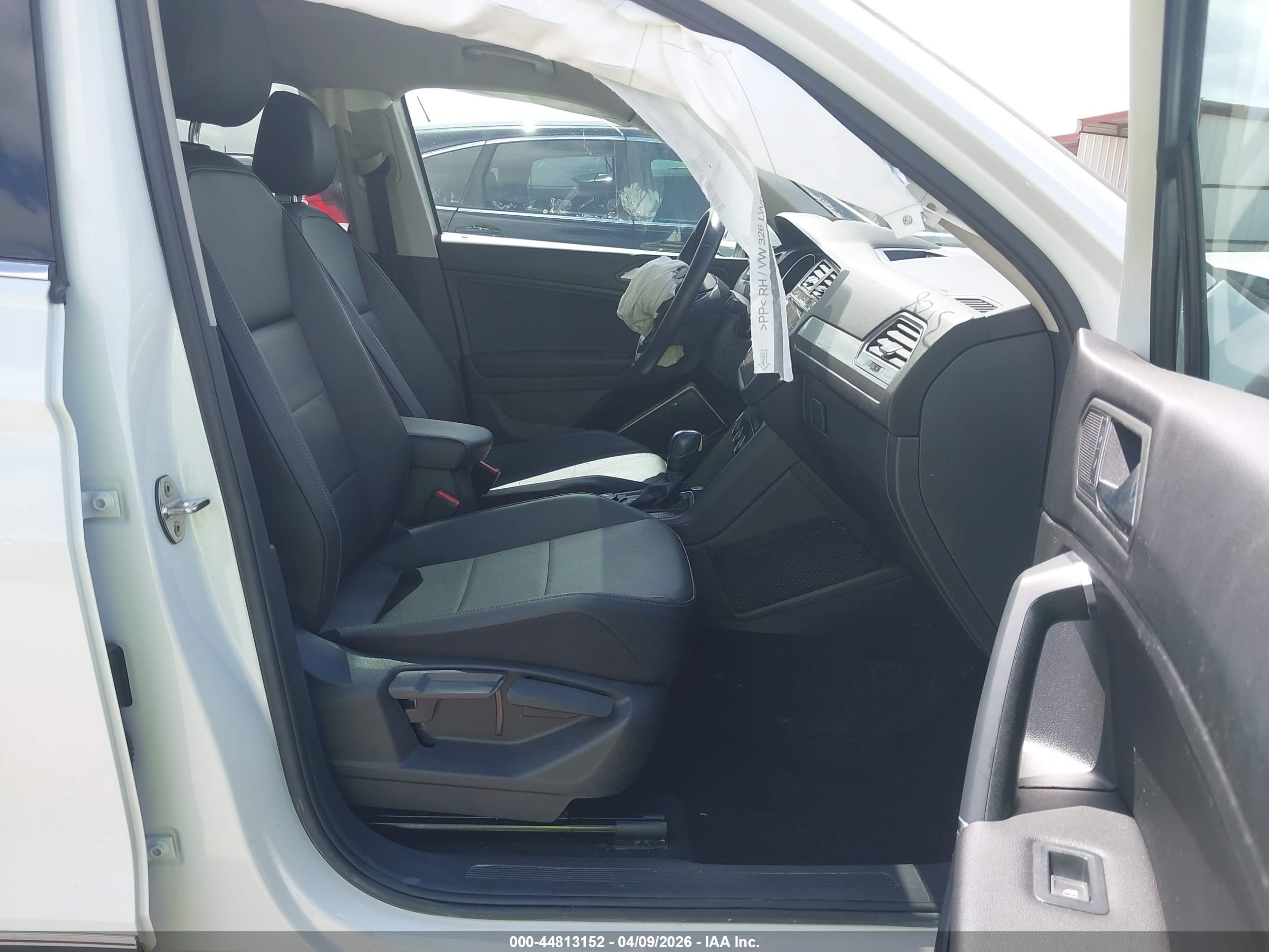 VOLKSWAGEN TIGUAN image 5