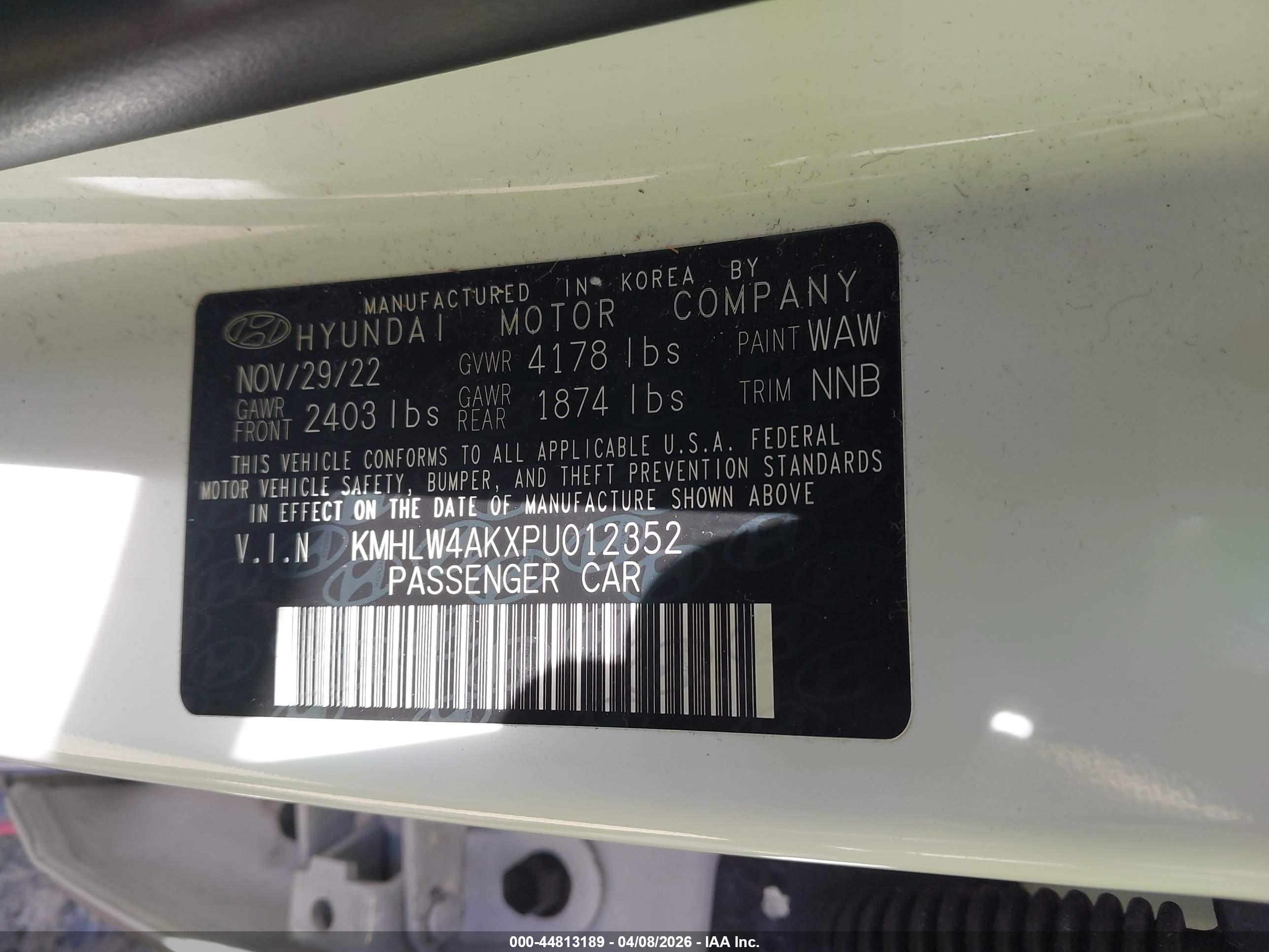 HYUNDAI ELANTRA image 9