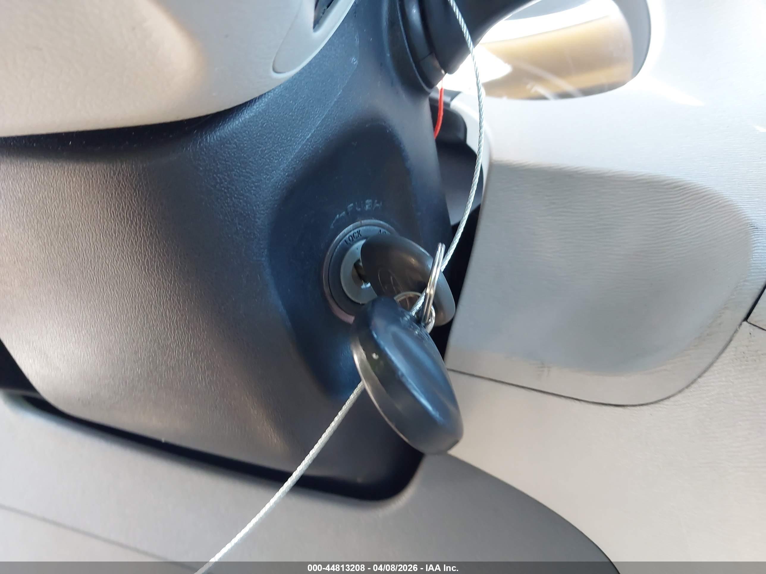TOYOTA SIENNA image 11