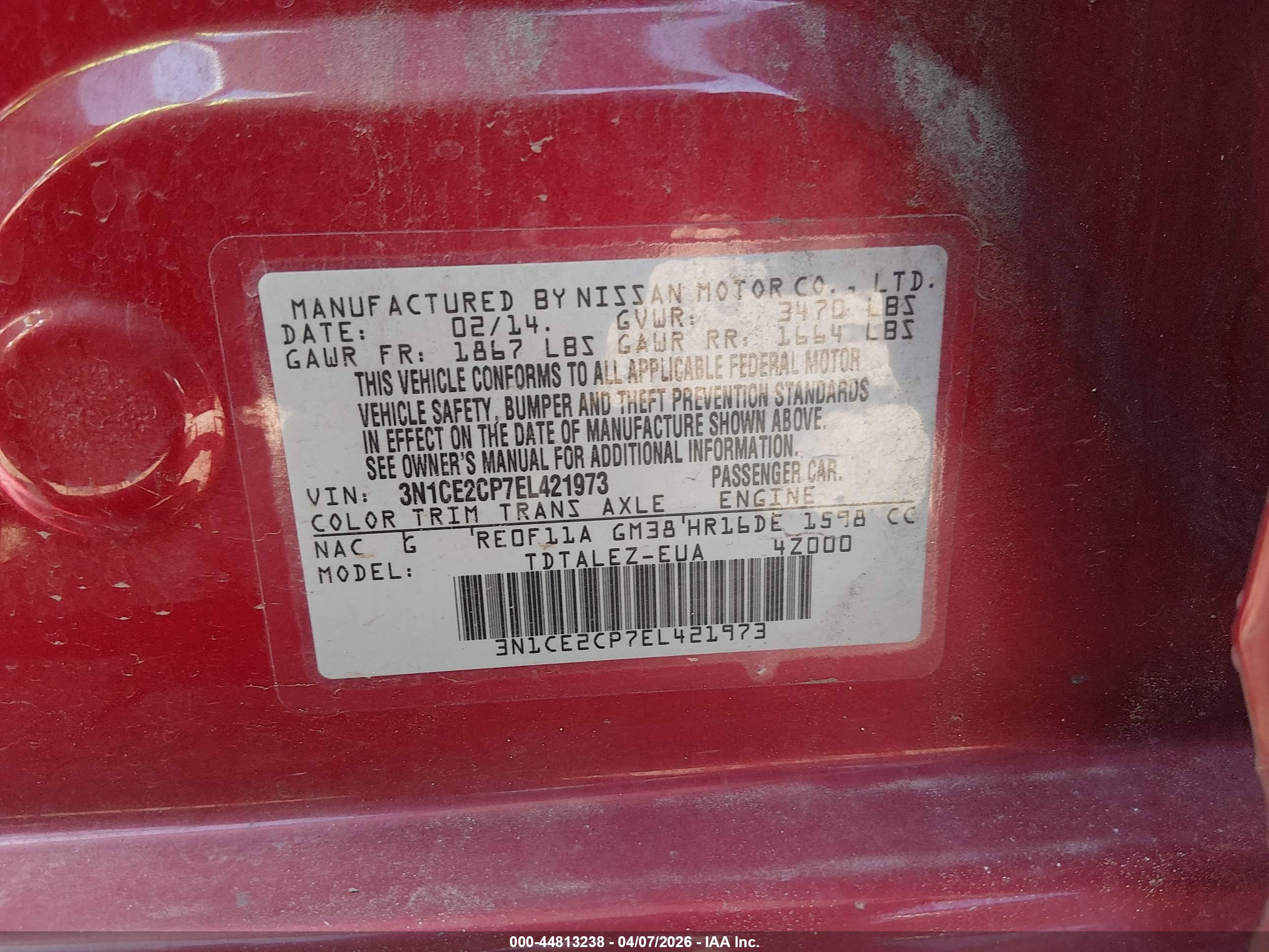 NISSAN VERSA image 9