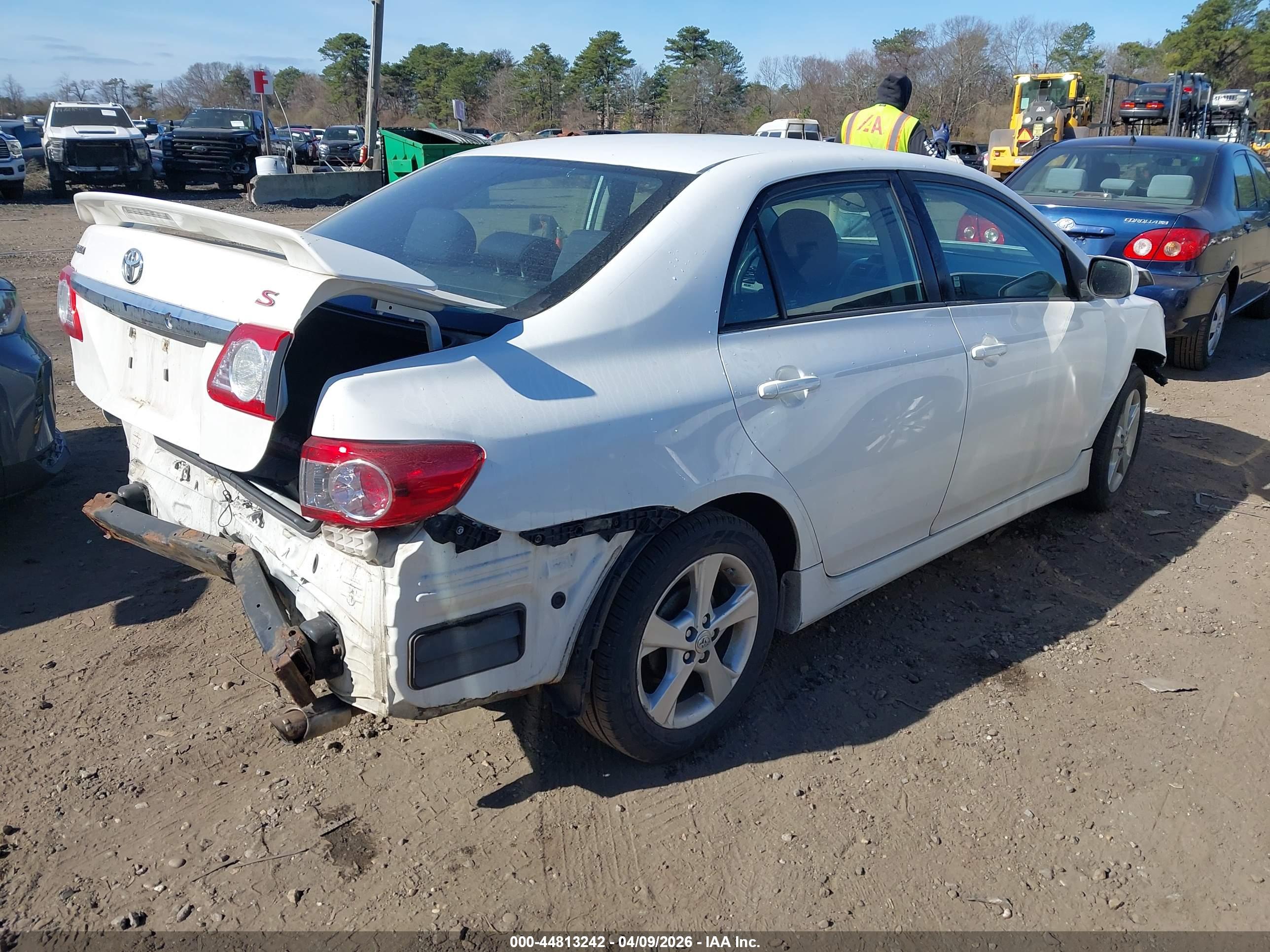 TOYOTA COROLLA image 4