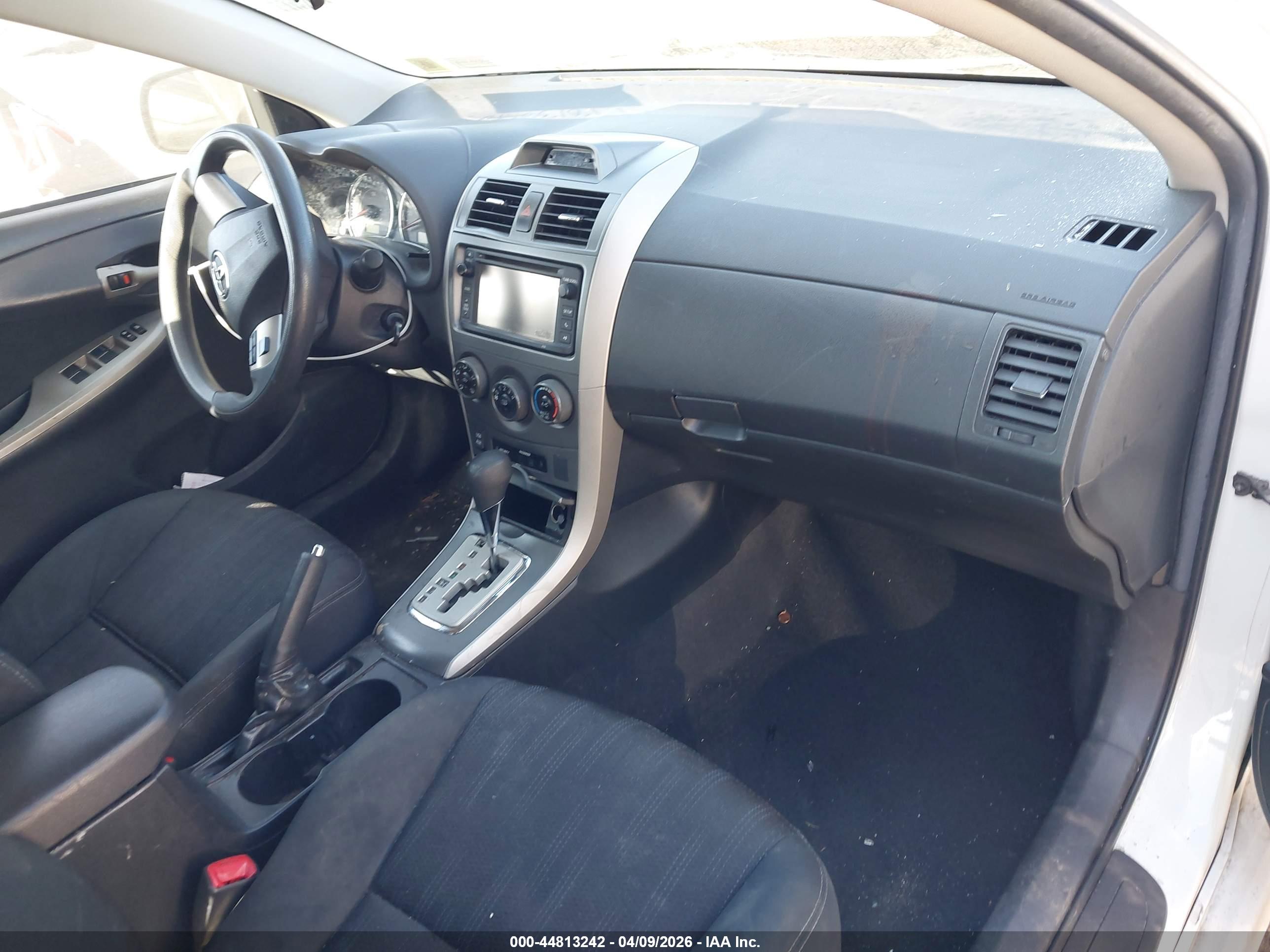 TOYOTA COROLLA image 5
