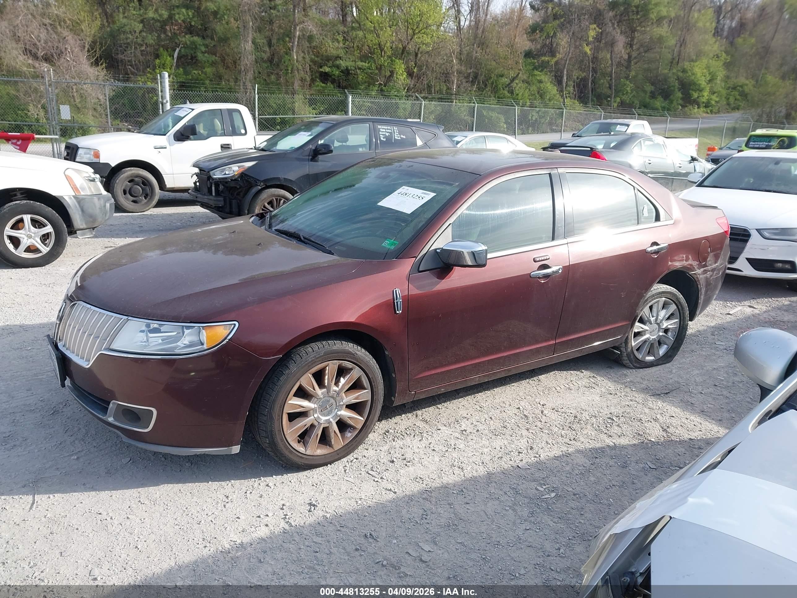 LINCOLN MKZ image 2