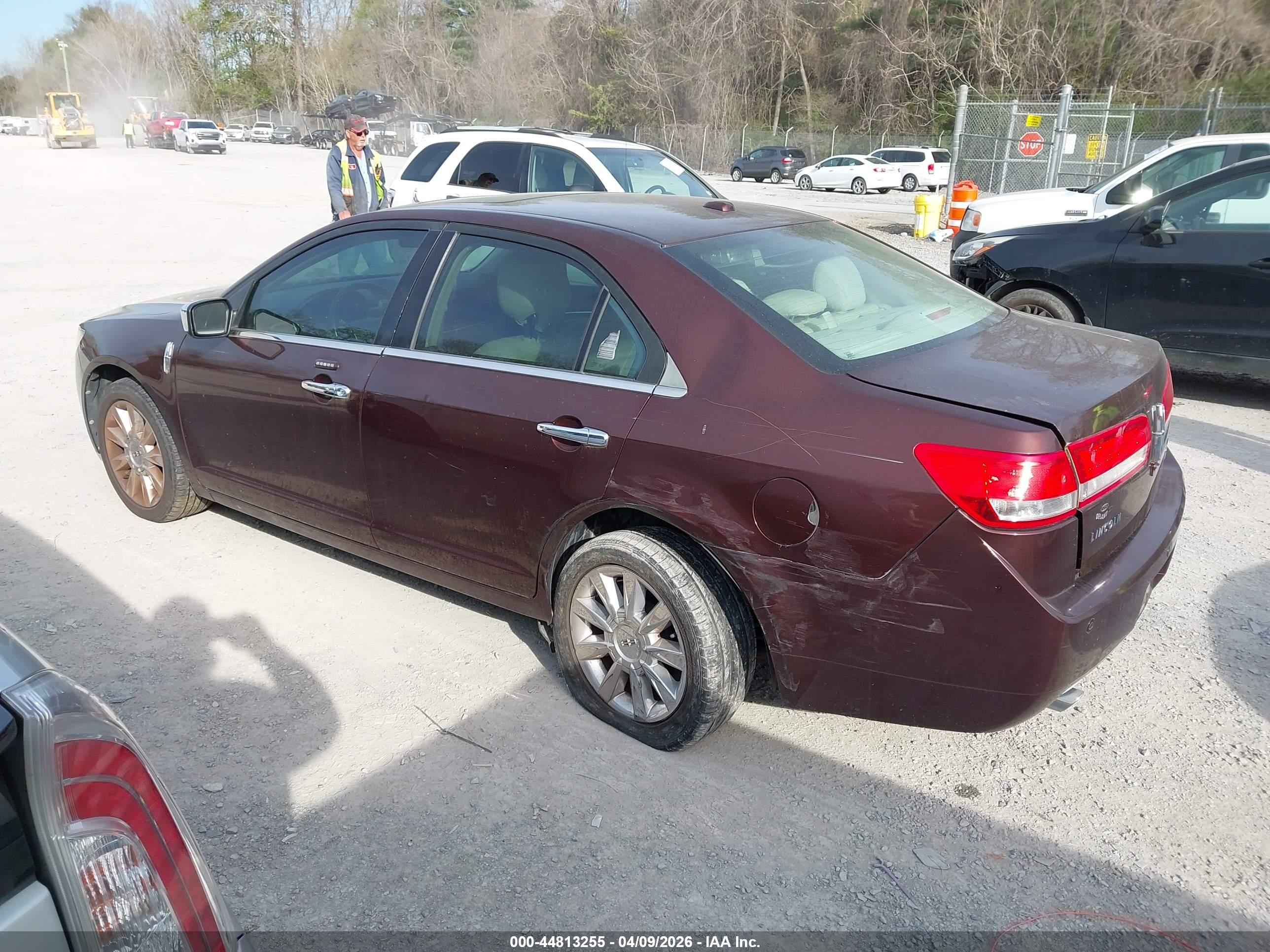LINCOLN MKZ image 3