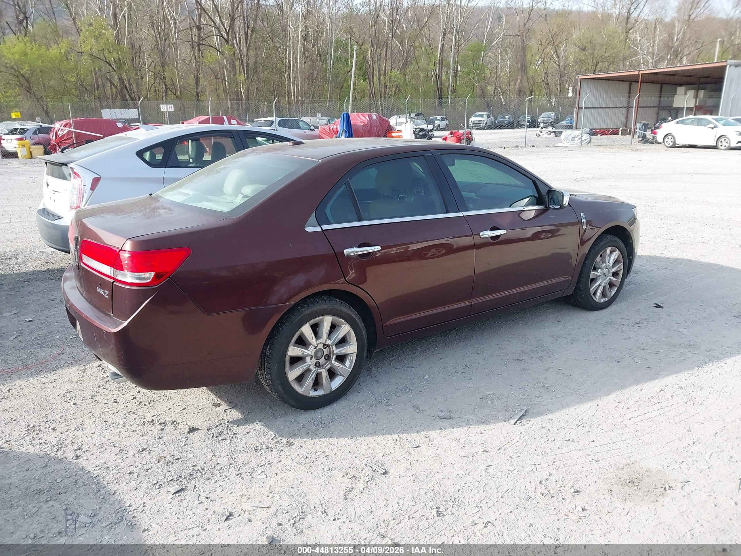 LINCOLN MKZ image 4