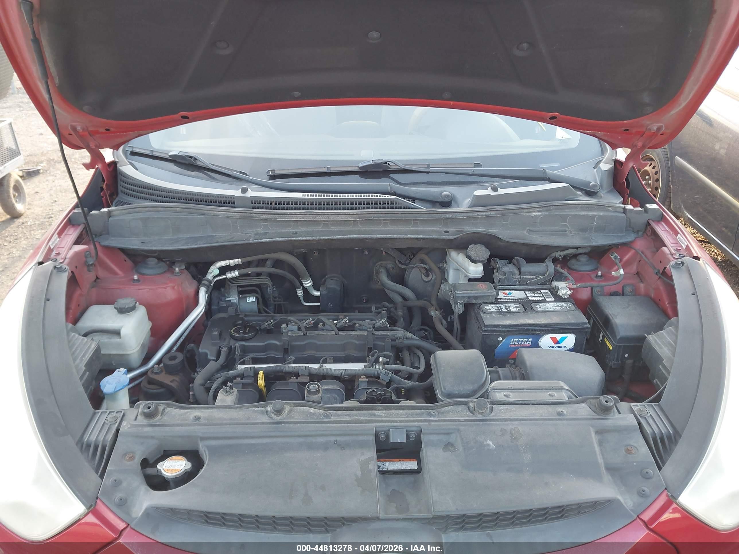 HYUNDAI TUCSON image 10