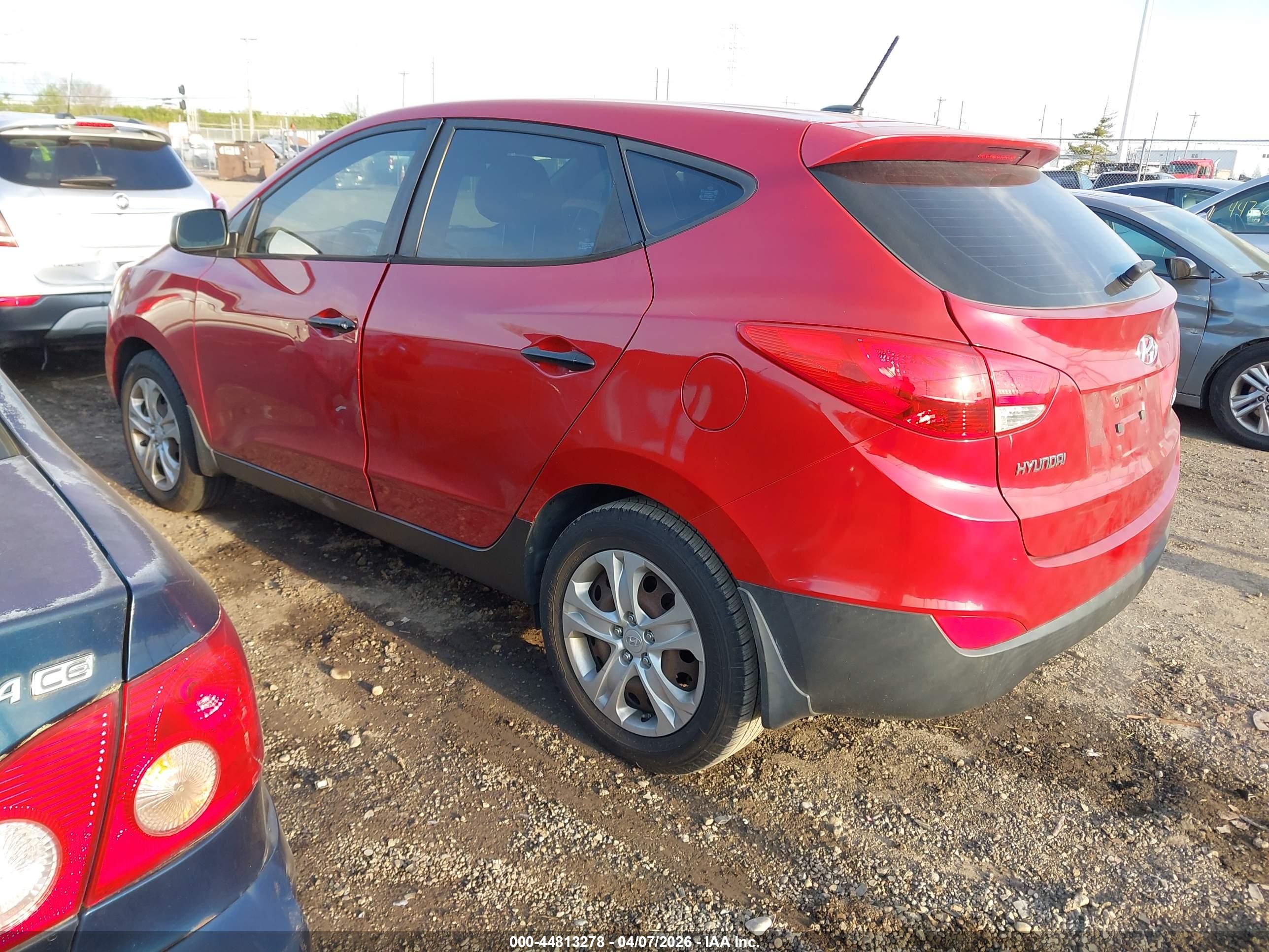 HYUNDAI TUCSON image 3
