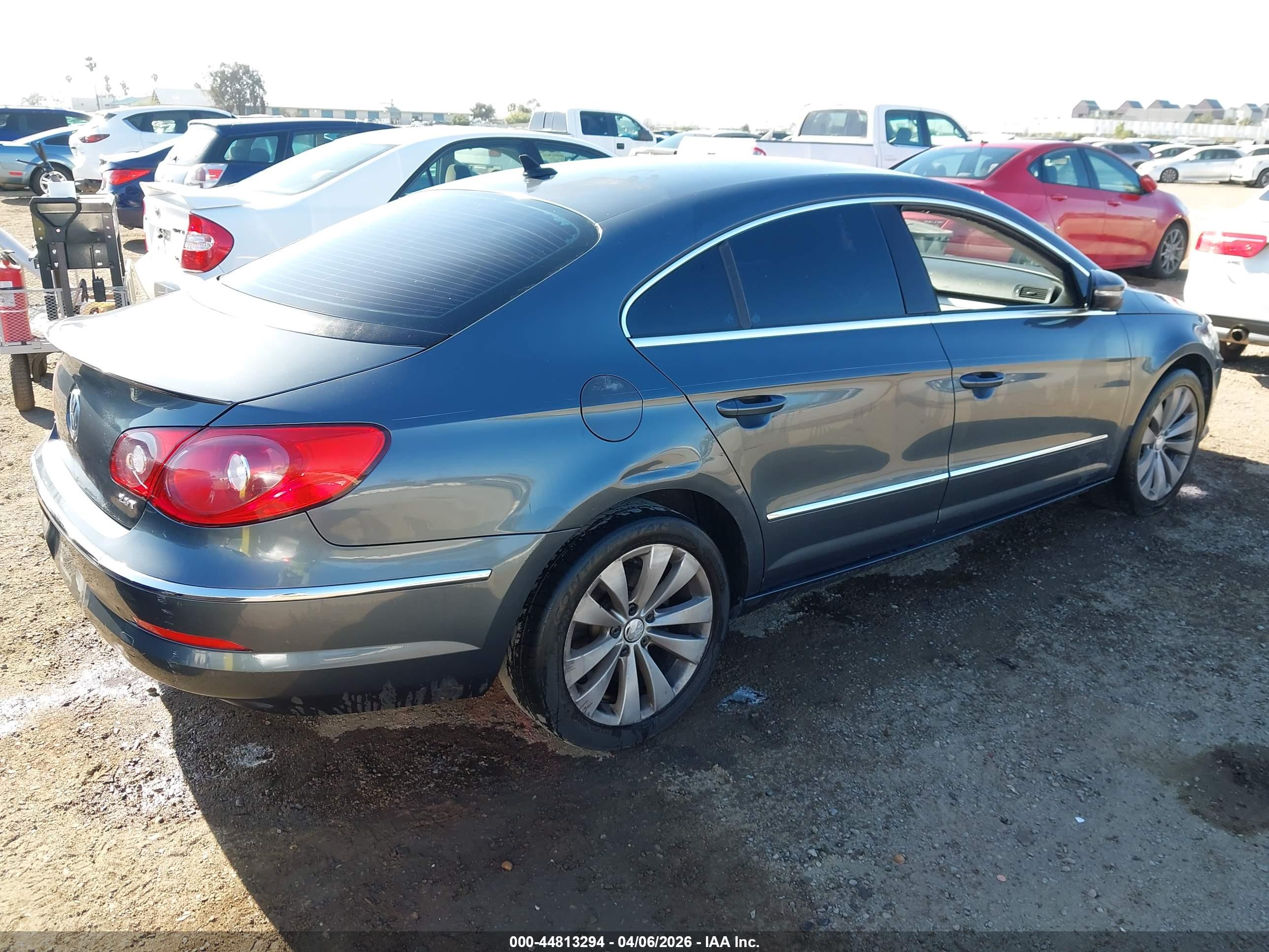 VOLKSWAGEN CC image 4