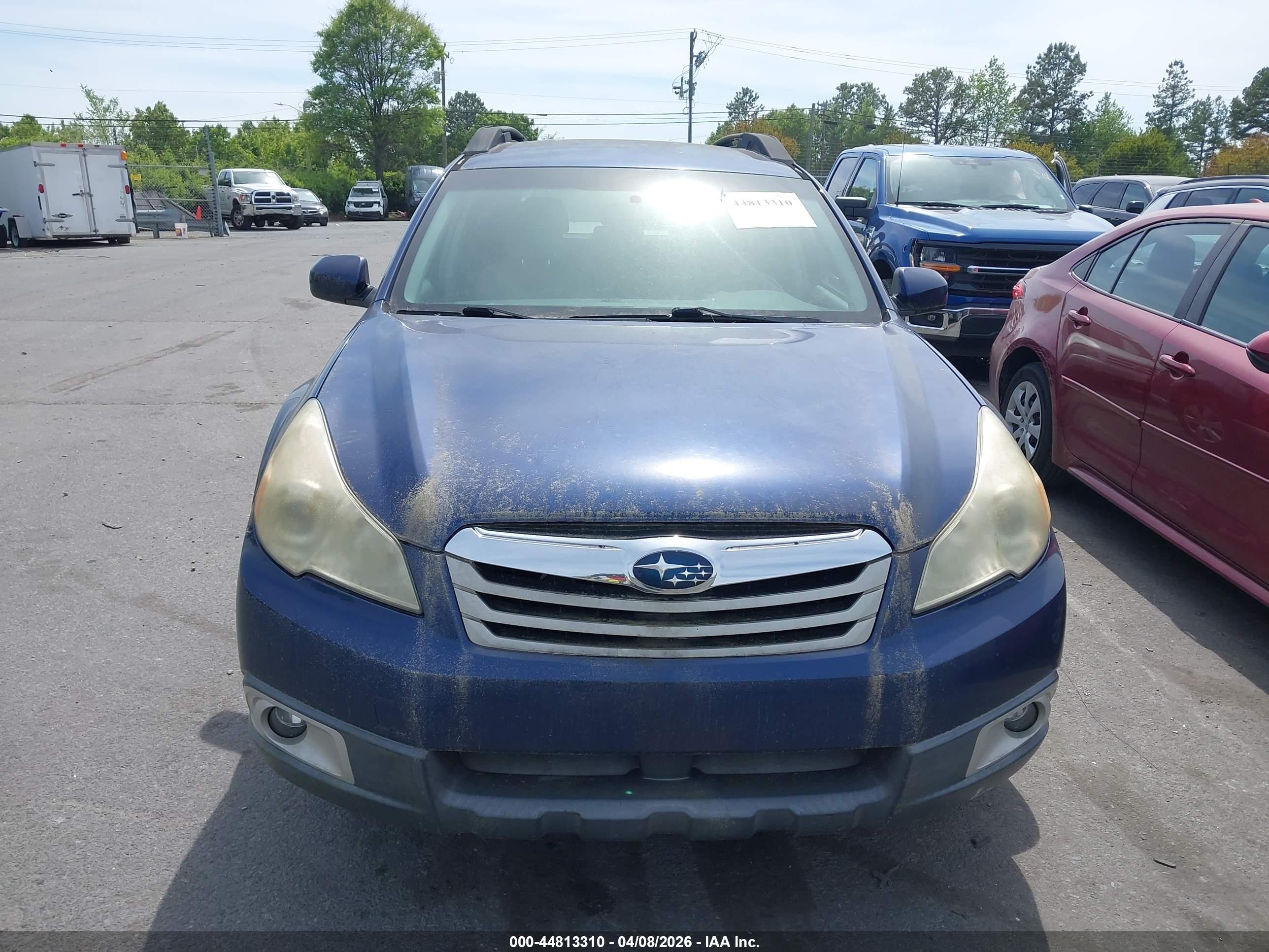 SUBARU OUTBACK image 6