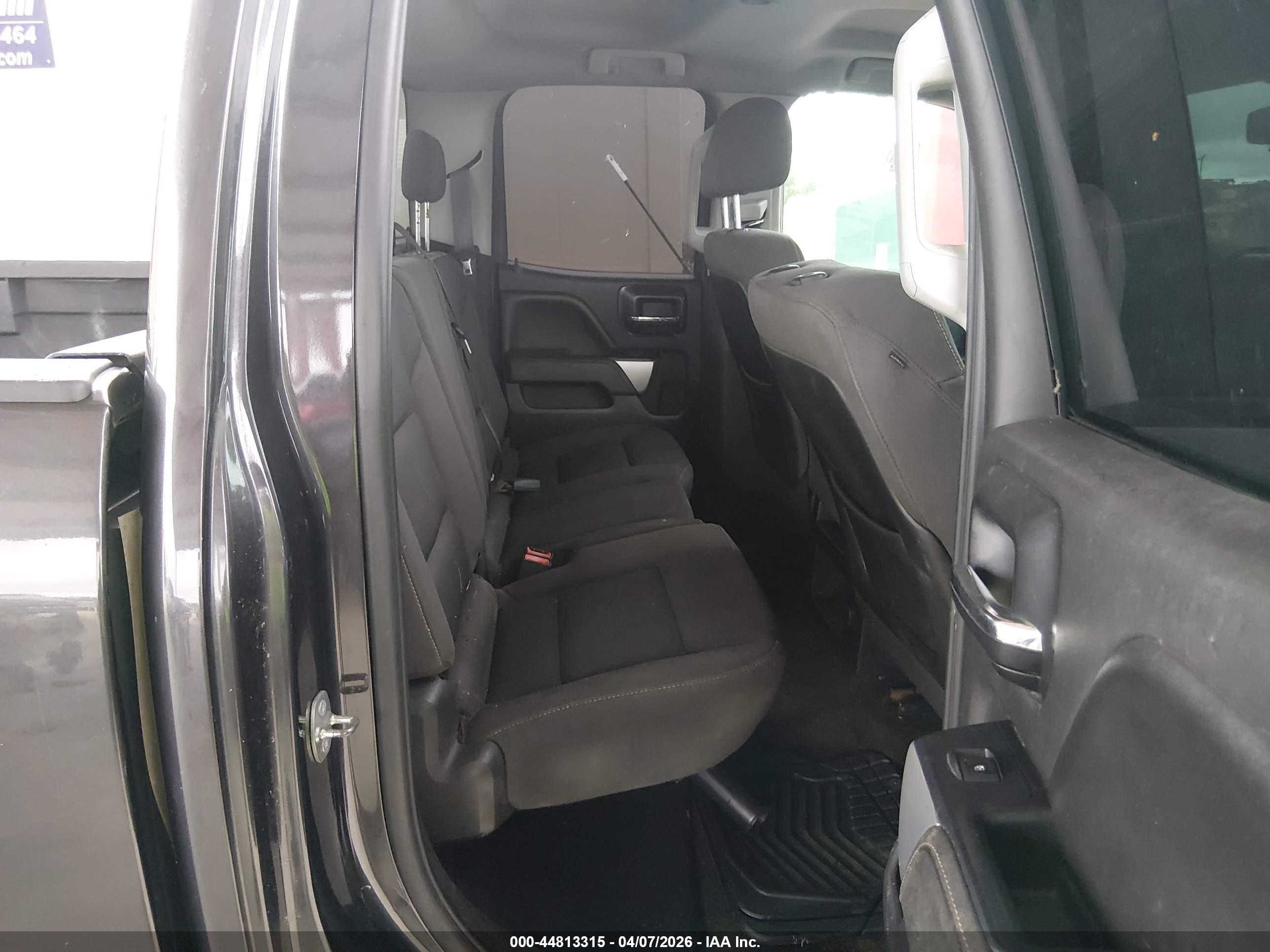 CHEVROLET SILVERADO image 8
