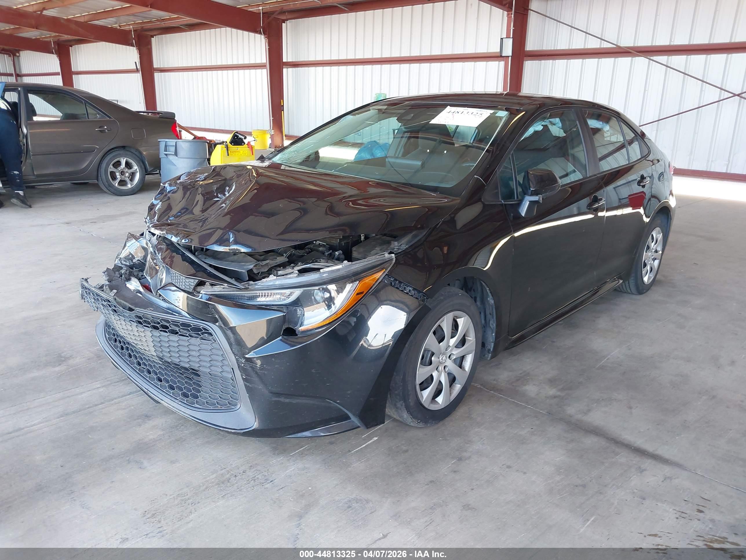 TOYOTA COROLLA image 2