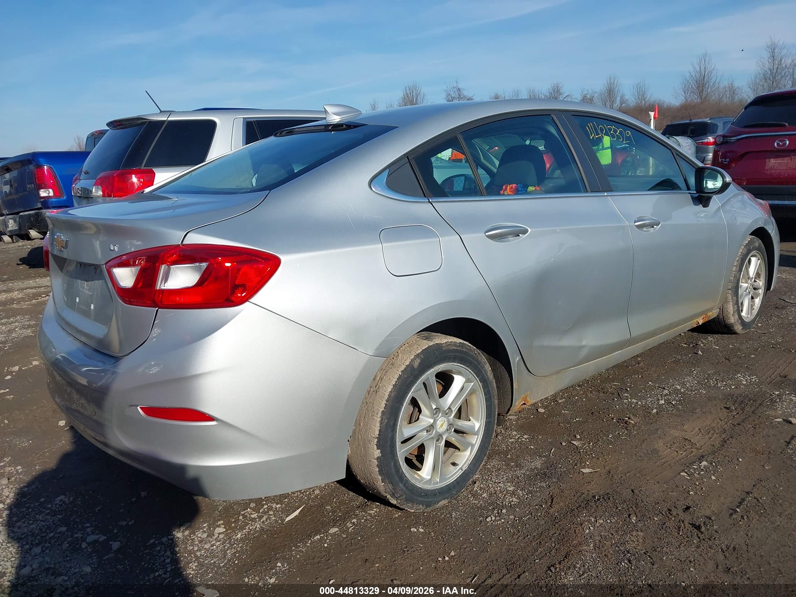 CHEVROLET CRUZE image 4
