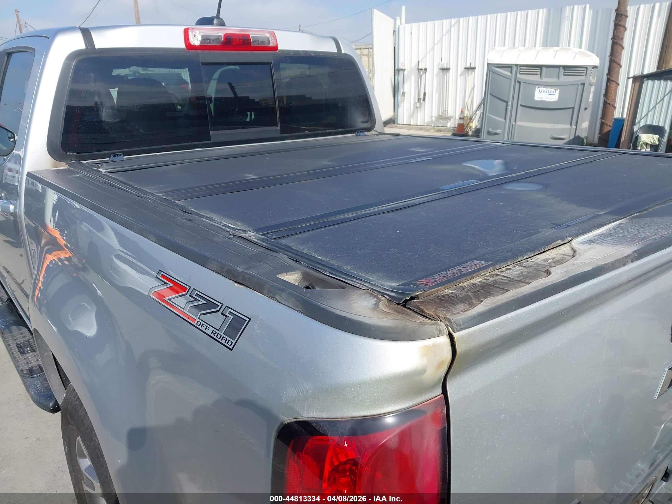 CHEVROLET COLORADO image 6