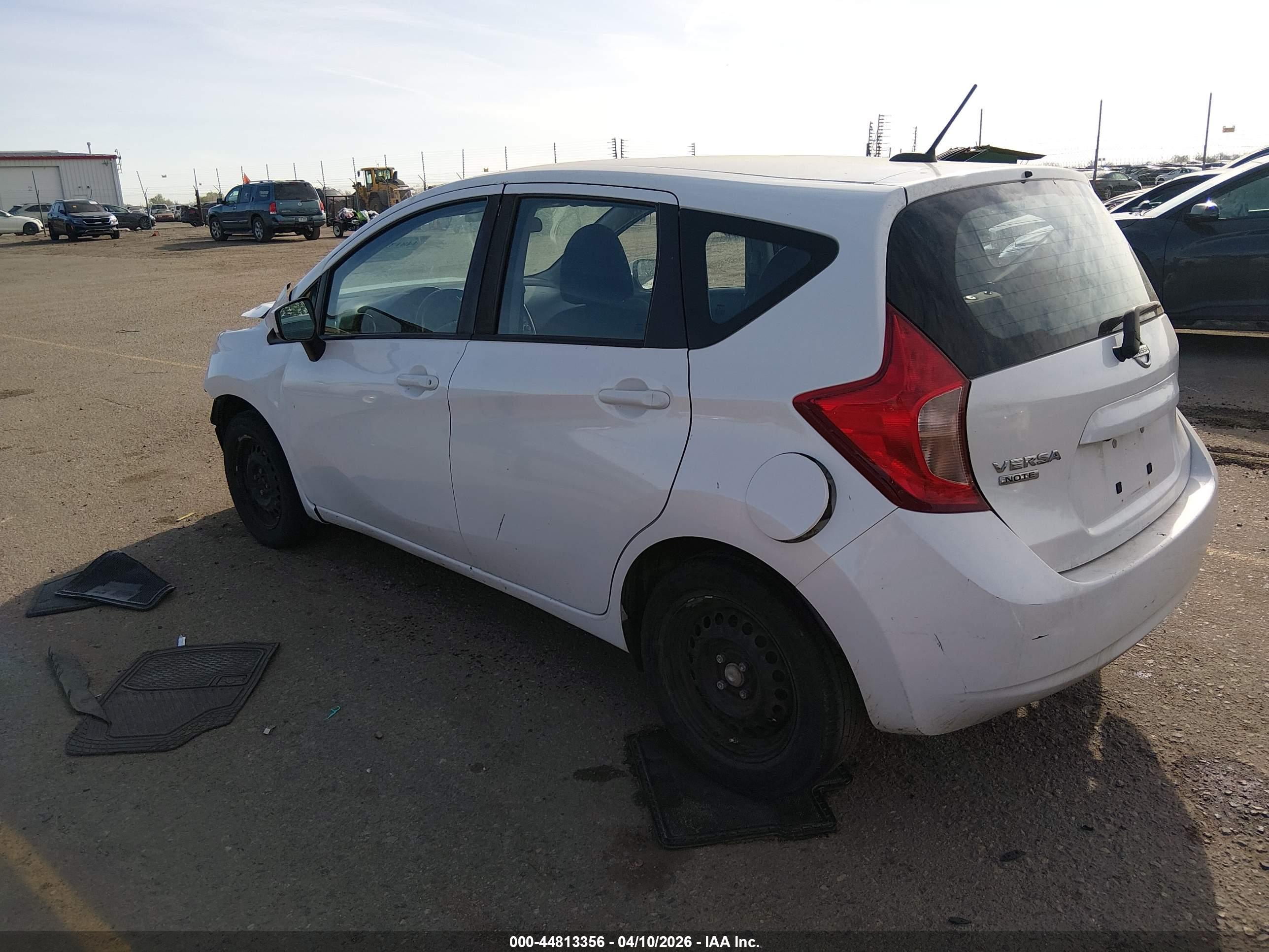 NISSAN VERSA image 3