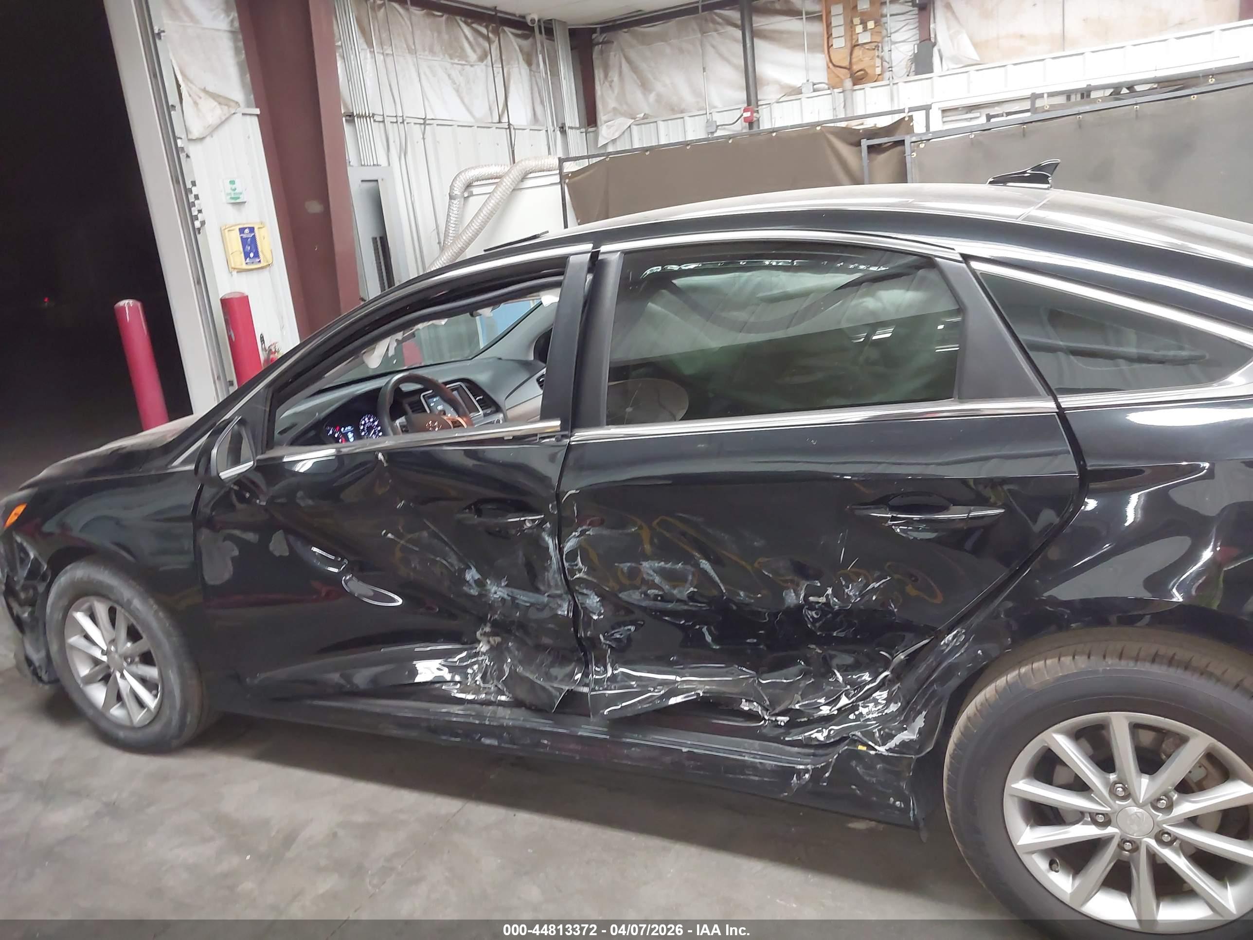 HYUNDAI SONATA image 6