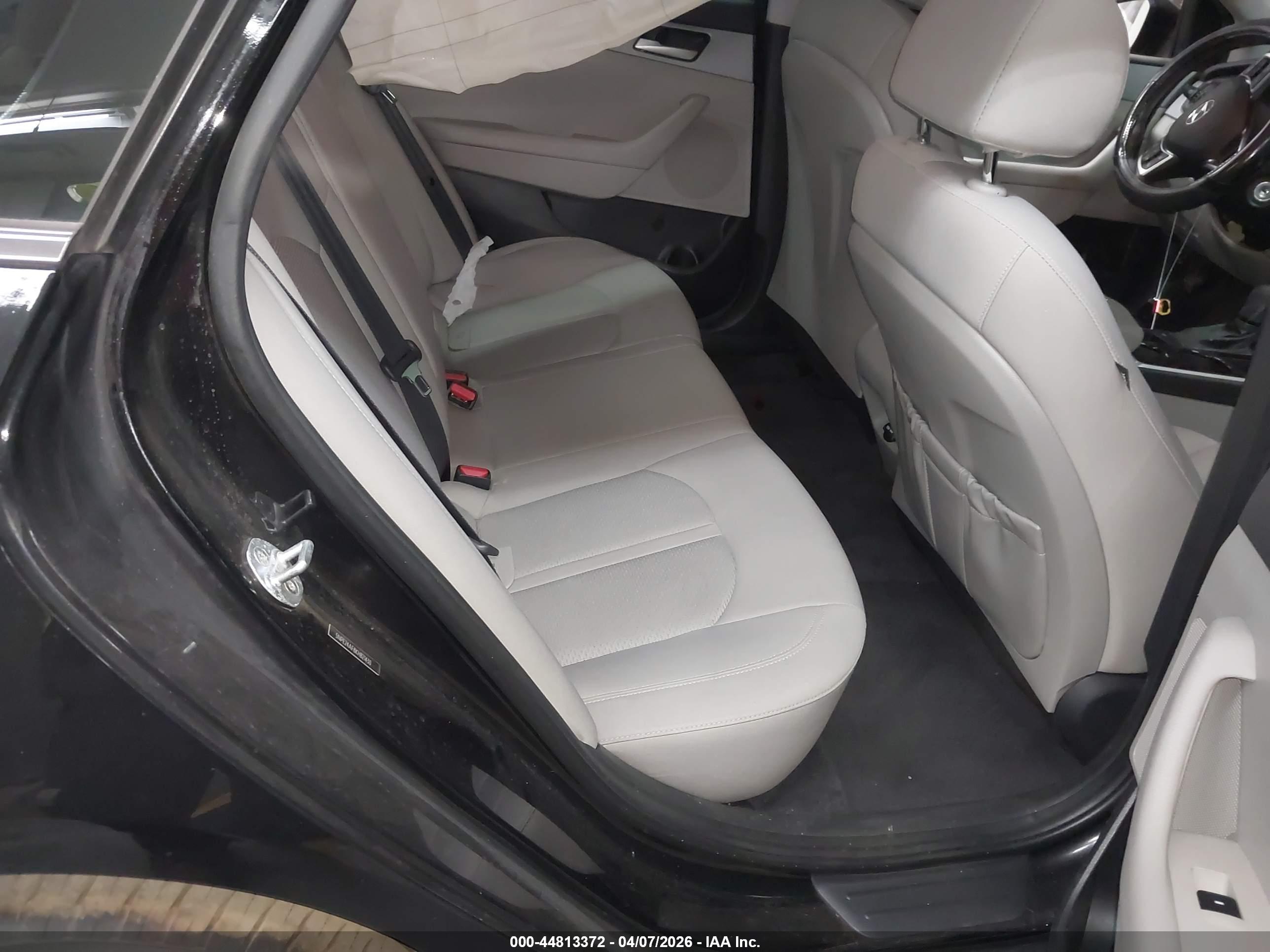 HYUNDAI SONATA image 8