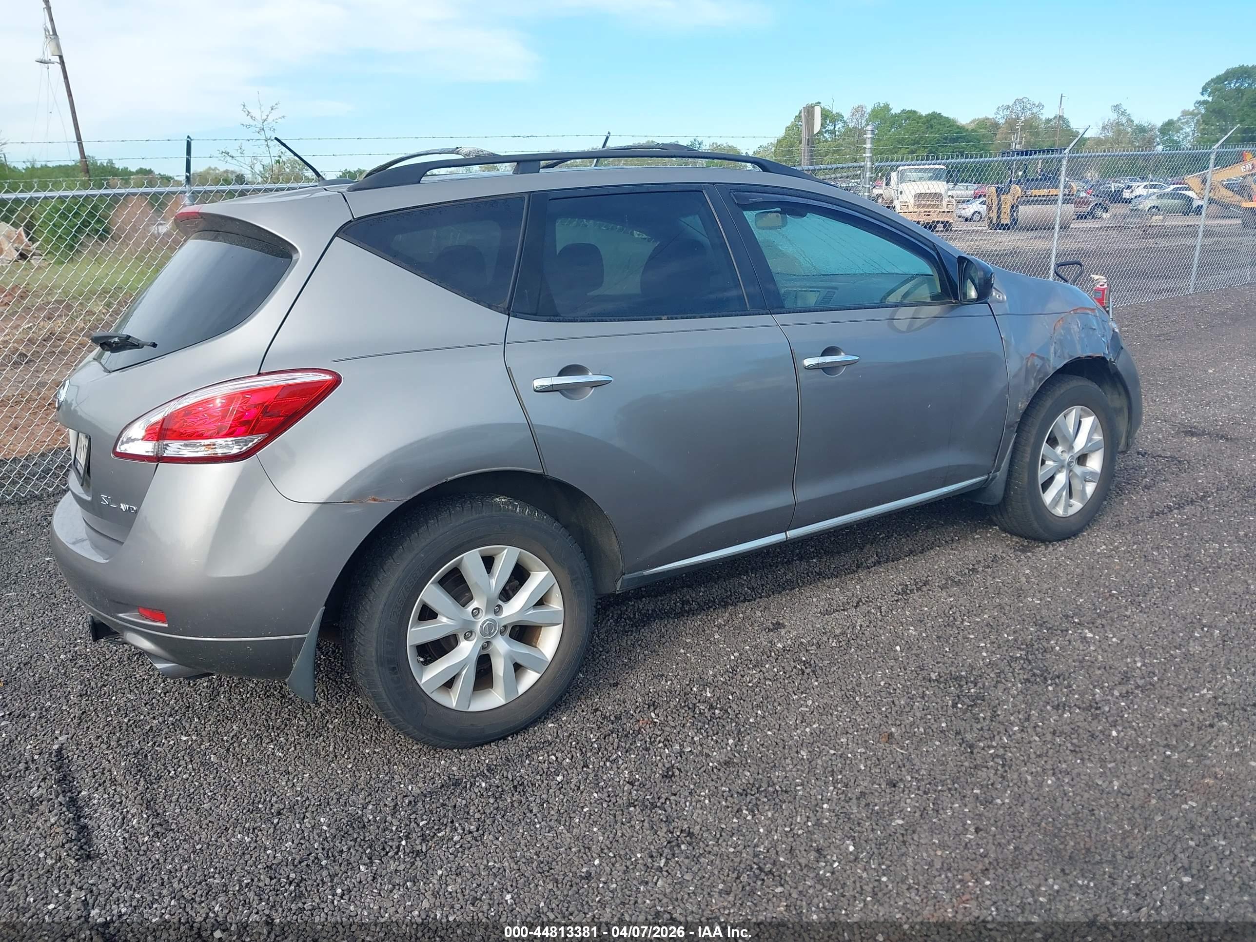 NISSAN MURANO image 4