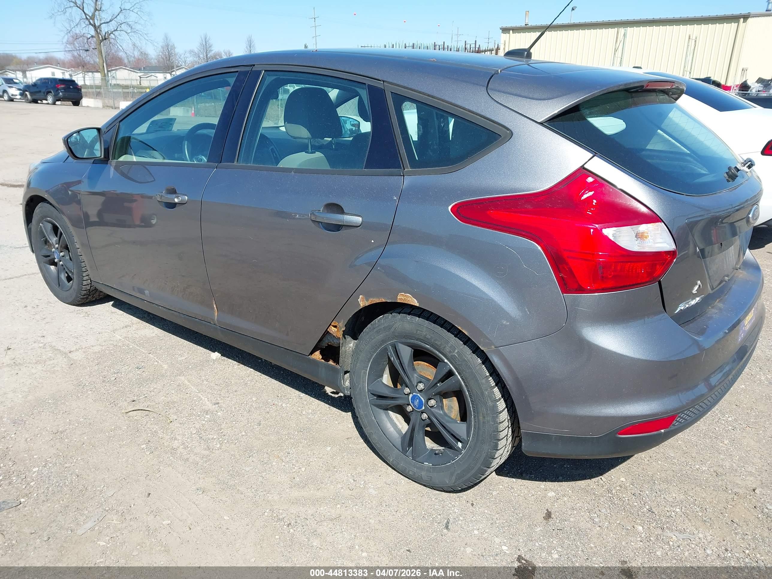FORD FOCUS image 3