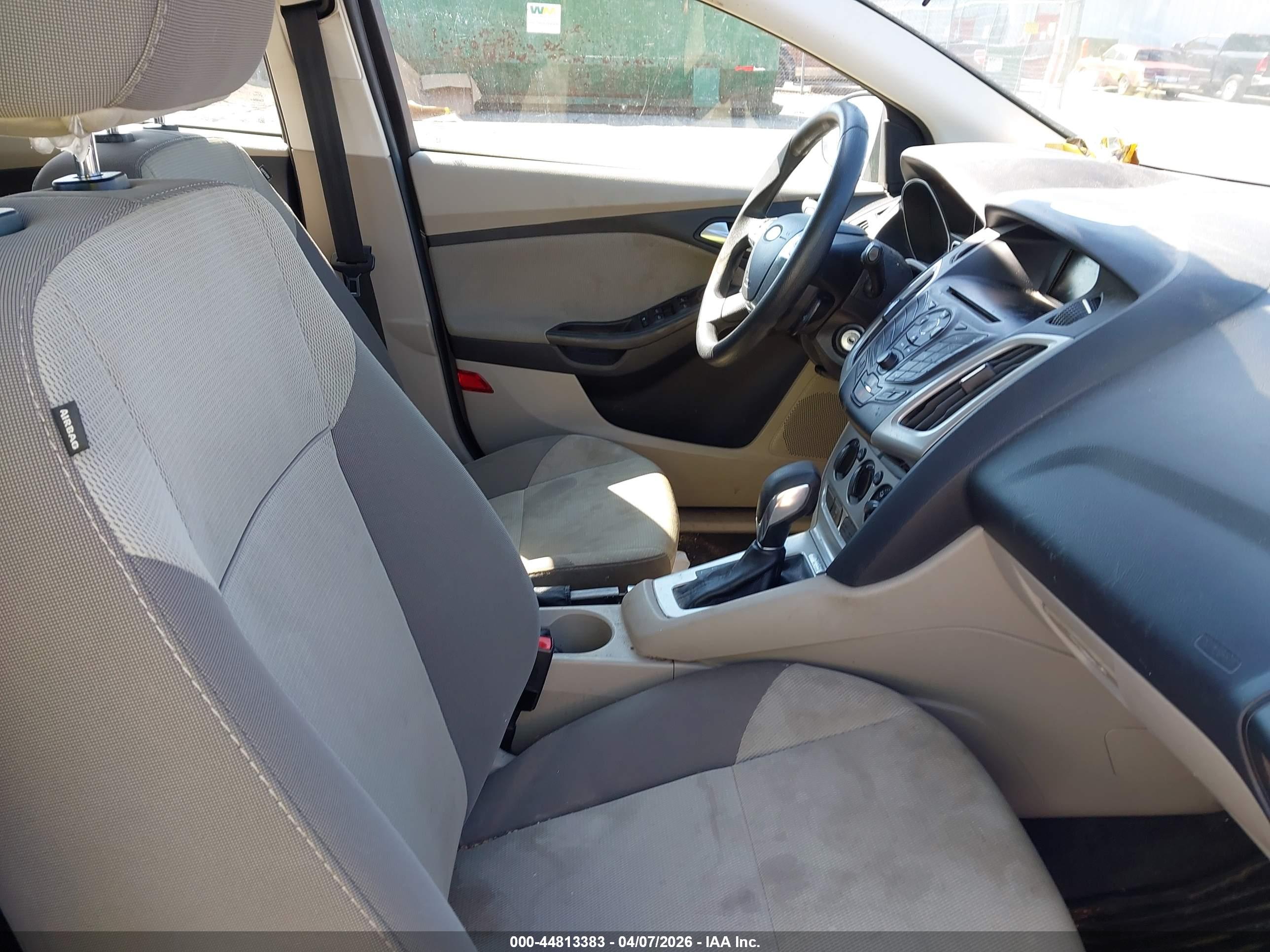 FORD FOCUS image 5