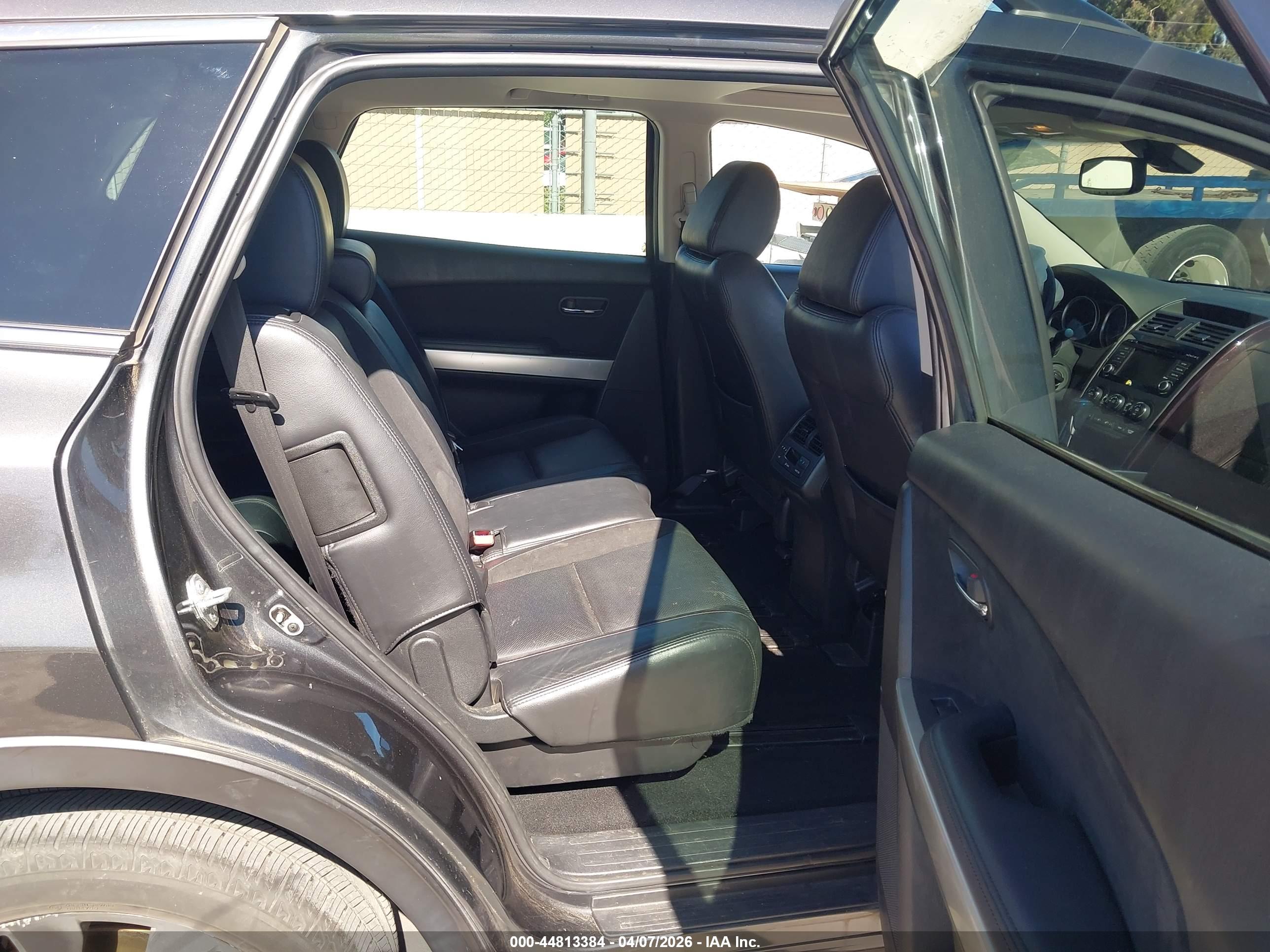 MAZDA CX-9 image 8